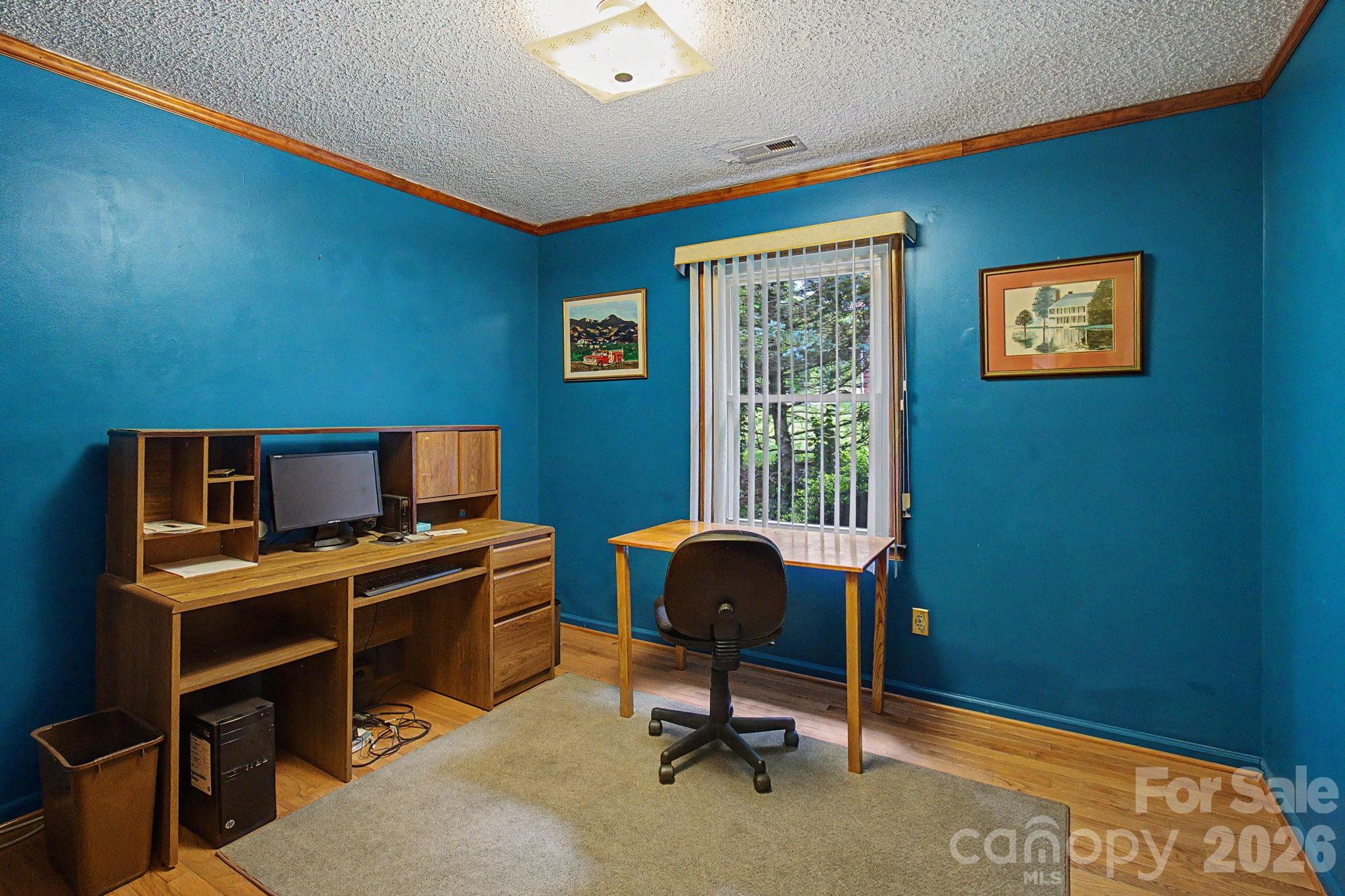 11 Waddell Street — Weaverville