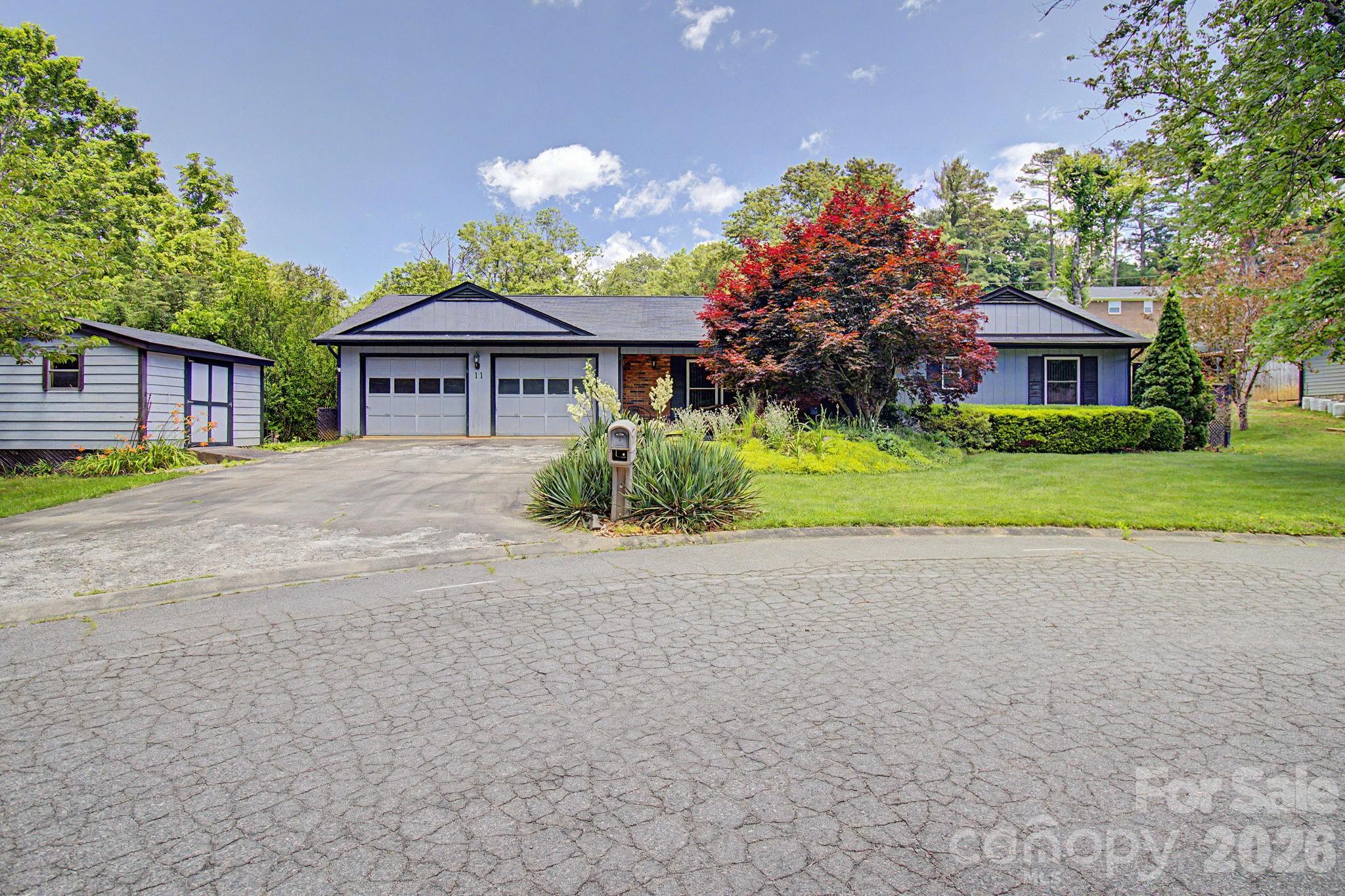11 Waddell Street — Weaverville
