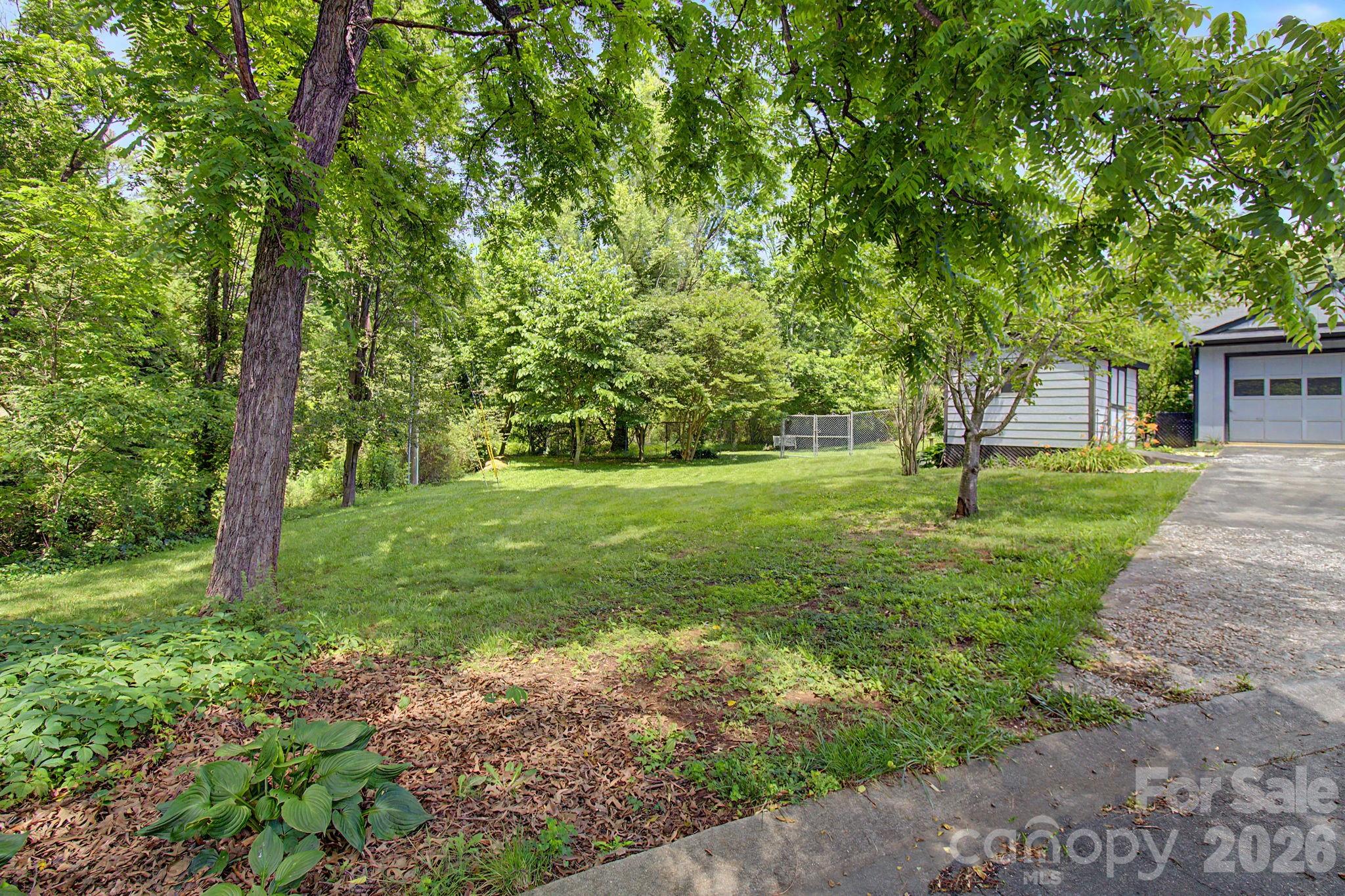11 Waddell Street — Weaverville