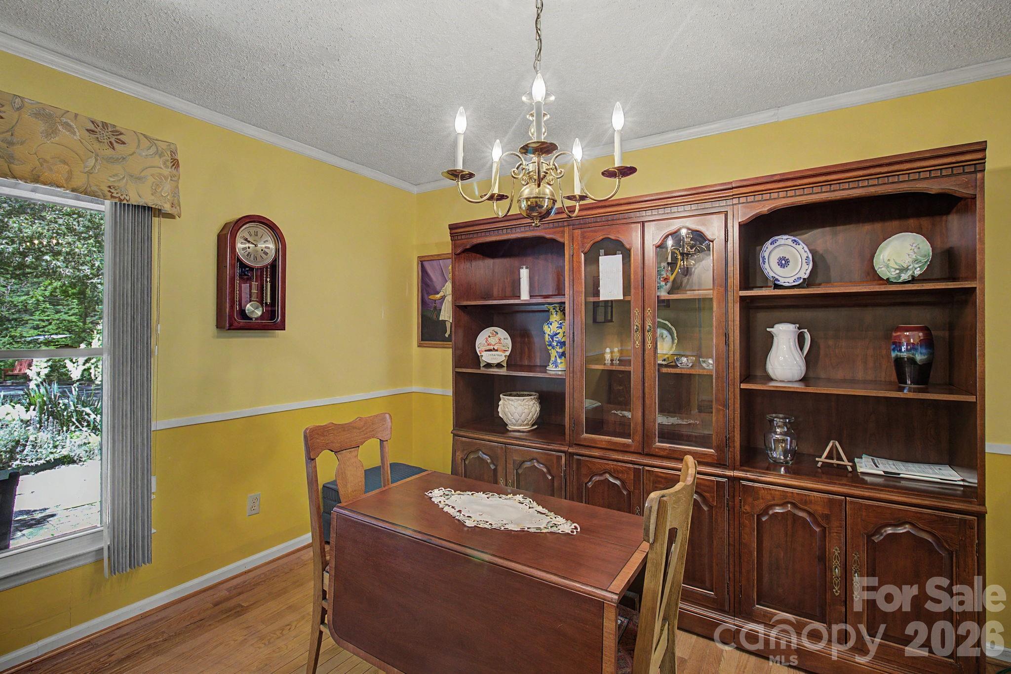 11 Waddell Street — Weaverville