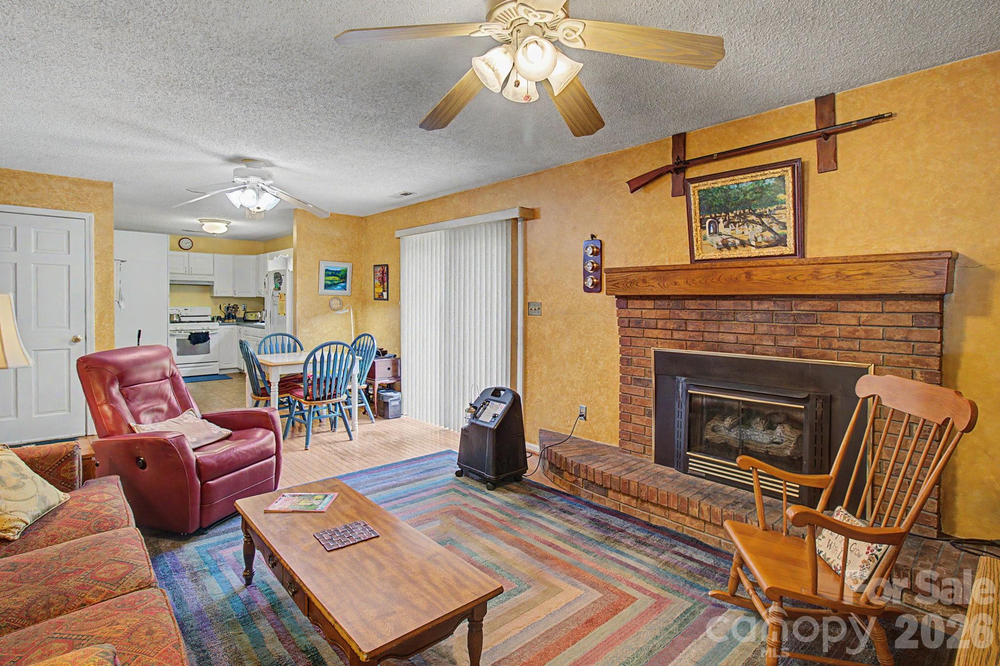 11 Waddell Street — Weaverville