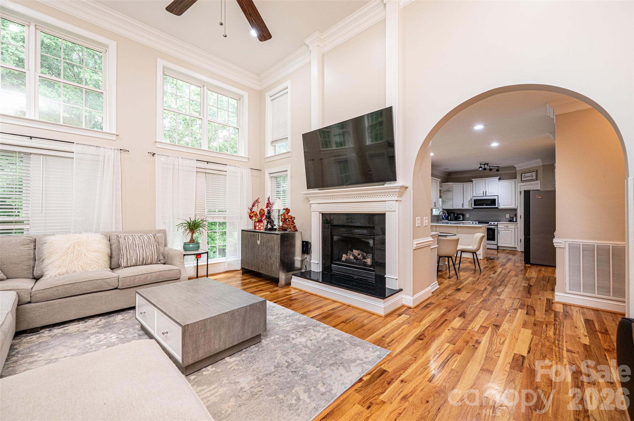 1718 30th Avenue Place NE — Hickory