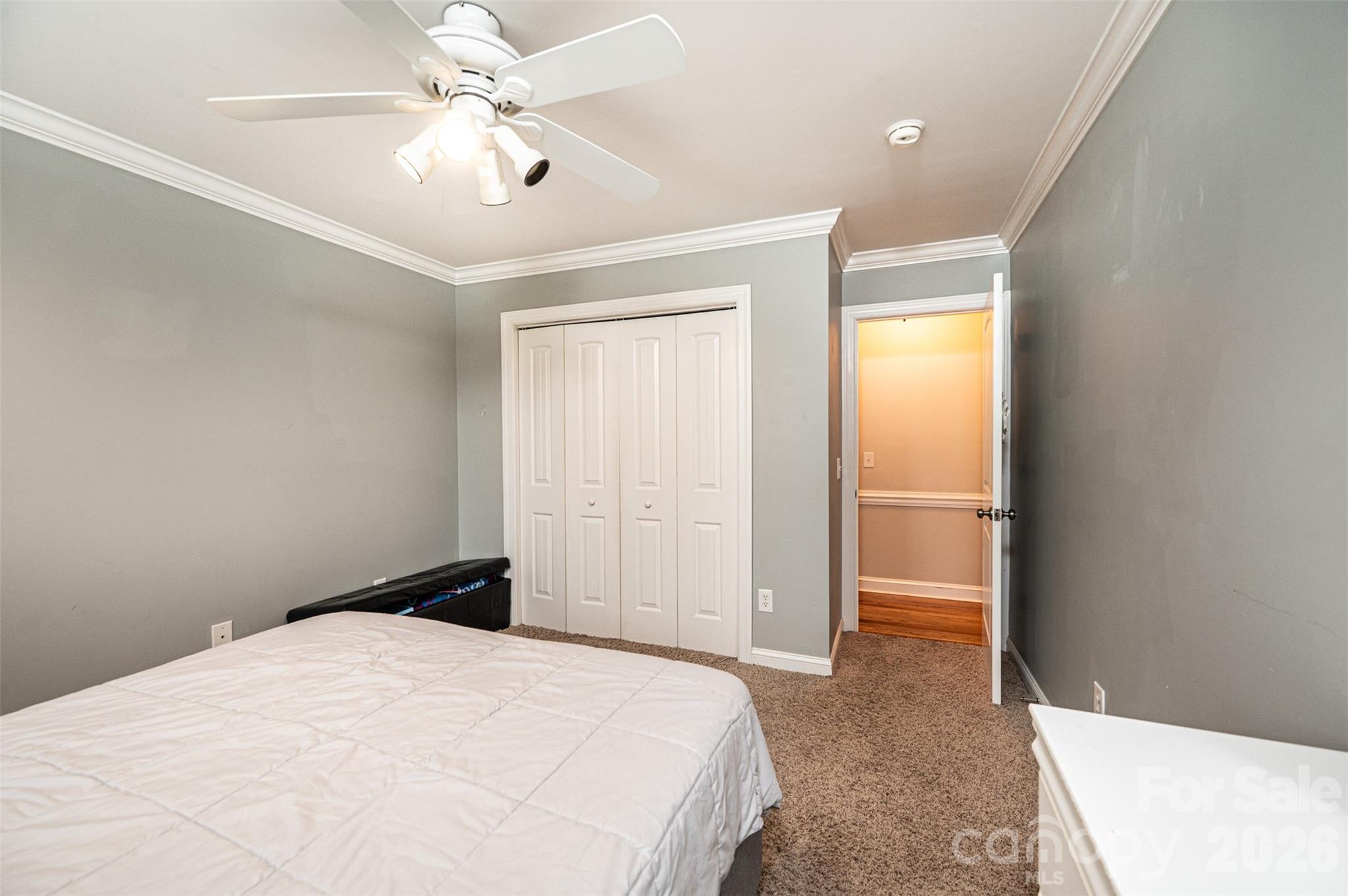 1718 30th Avenue Place NE — Hickory