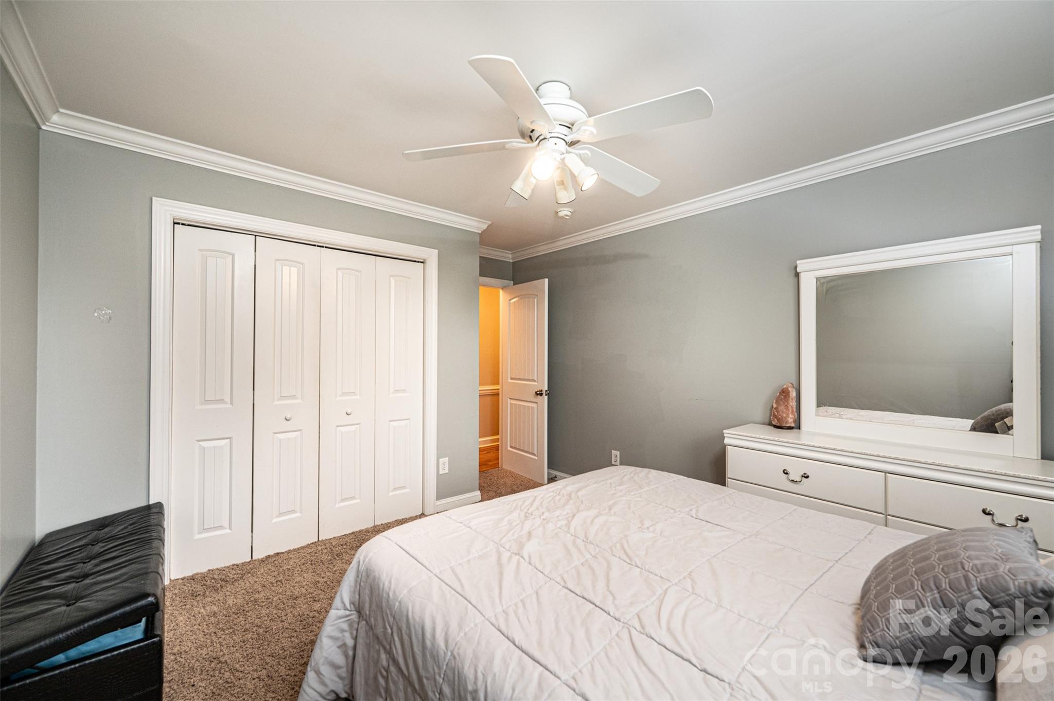 1718 30th Avenue Place NE — Hickory