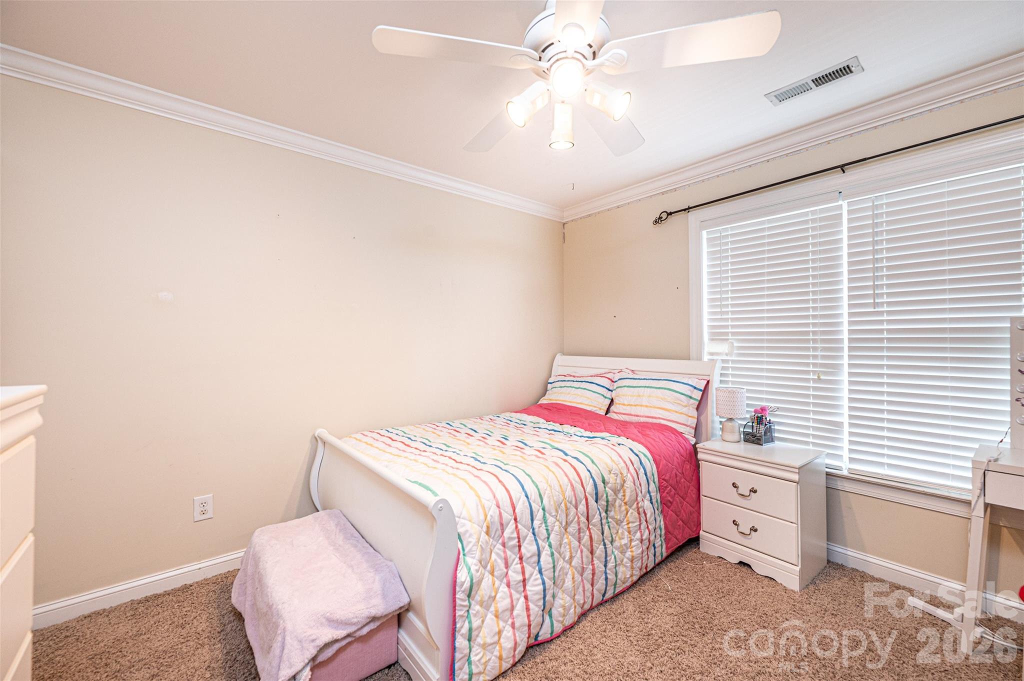 1718 30th Avenue Place NE — Hickory