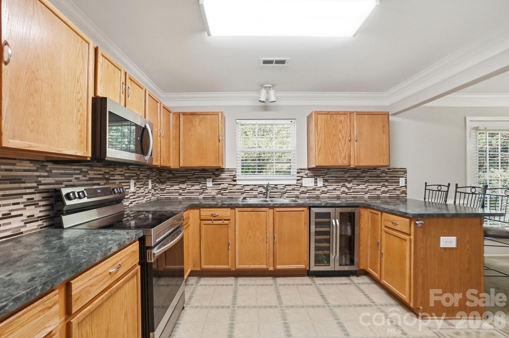 1135 Stonehenge Lane — Charlotte