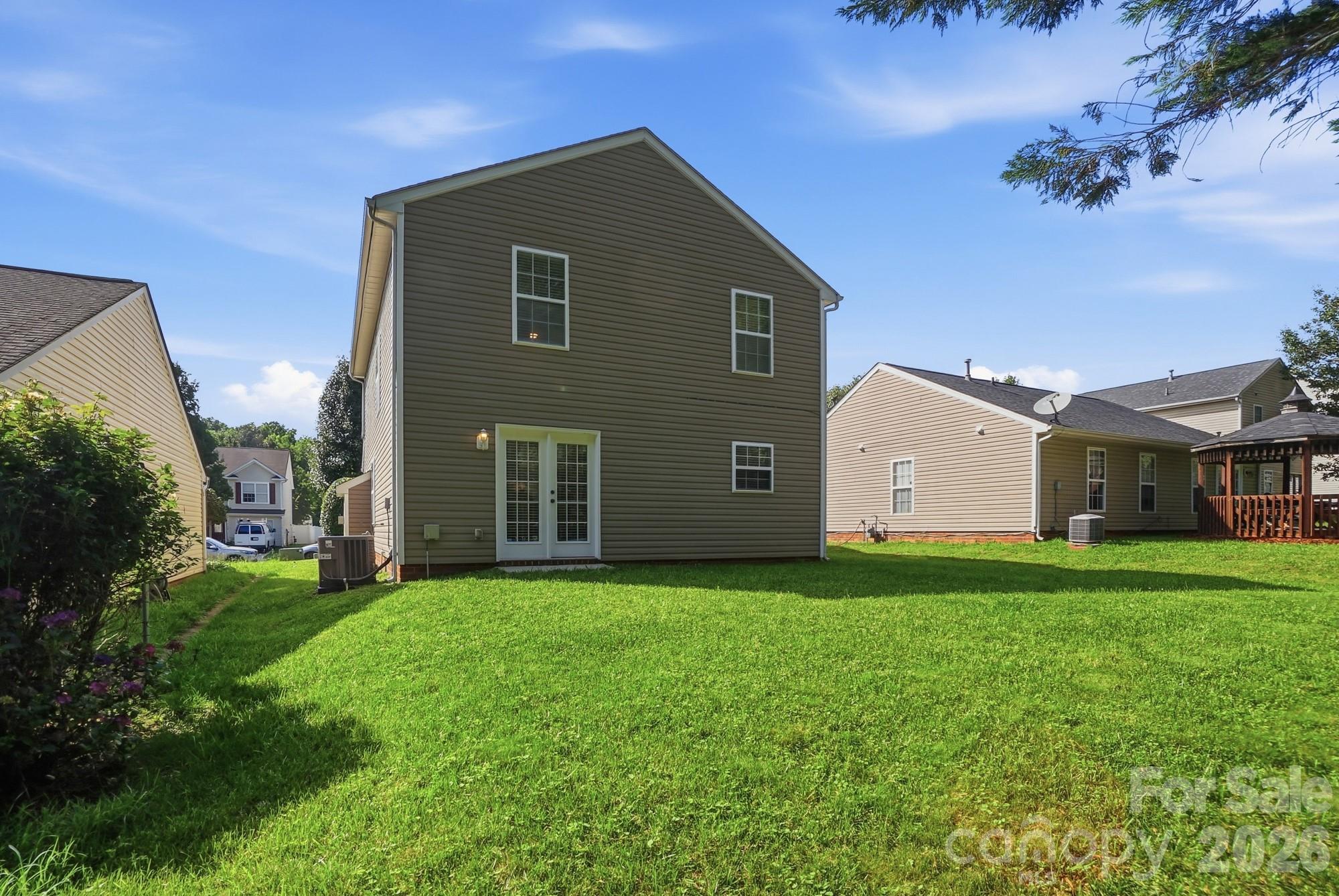 1135 Stonehenge Lane — Charlotte