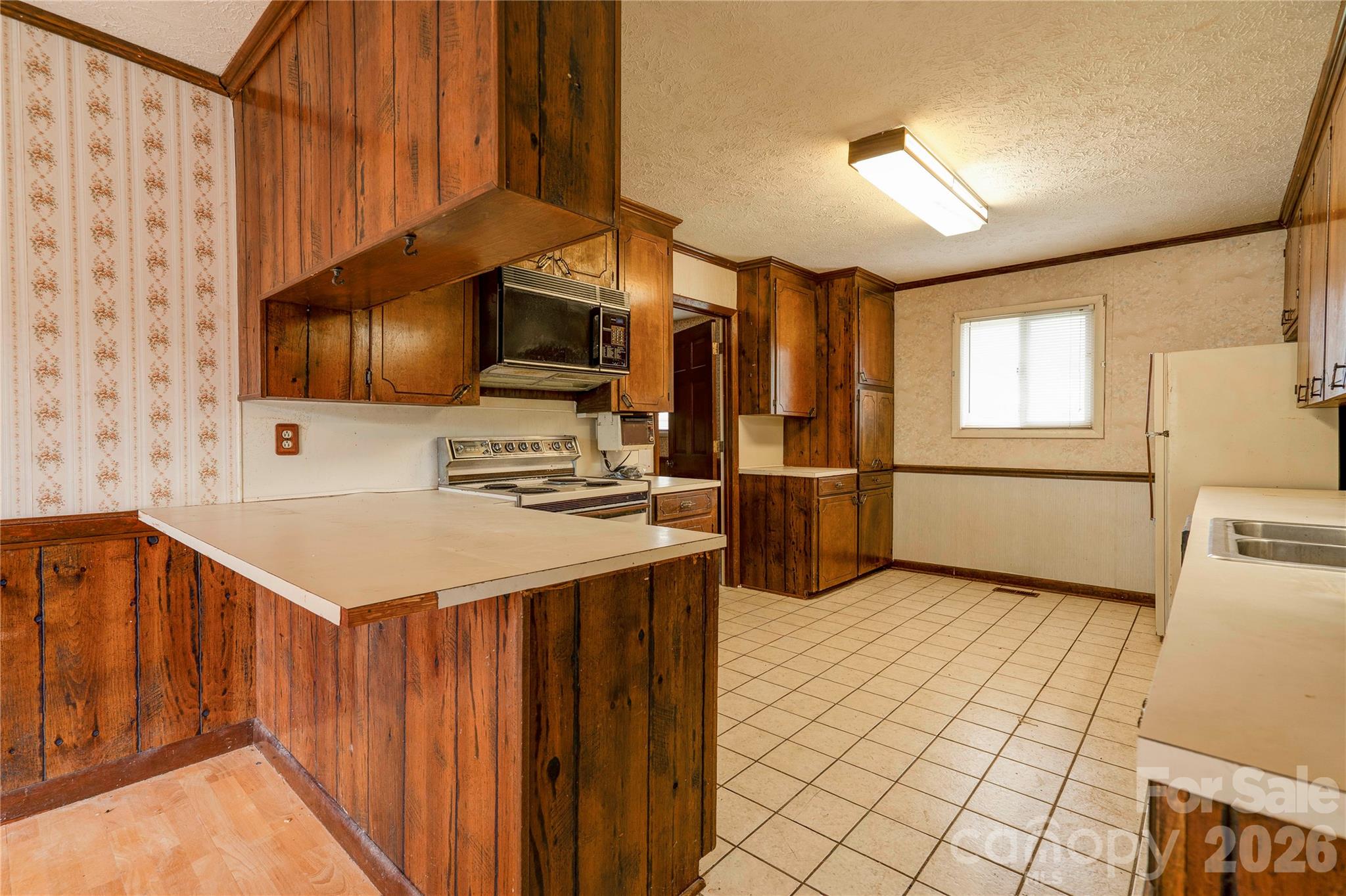 3016 Longwood Drive — Shelby