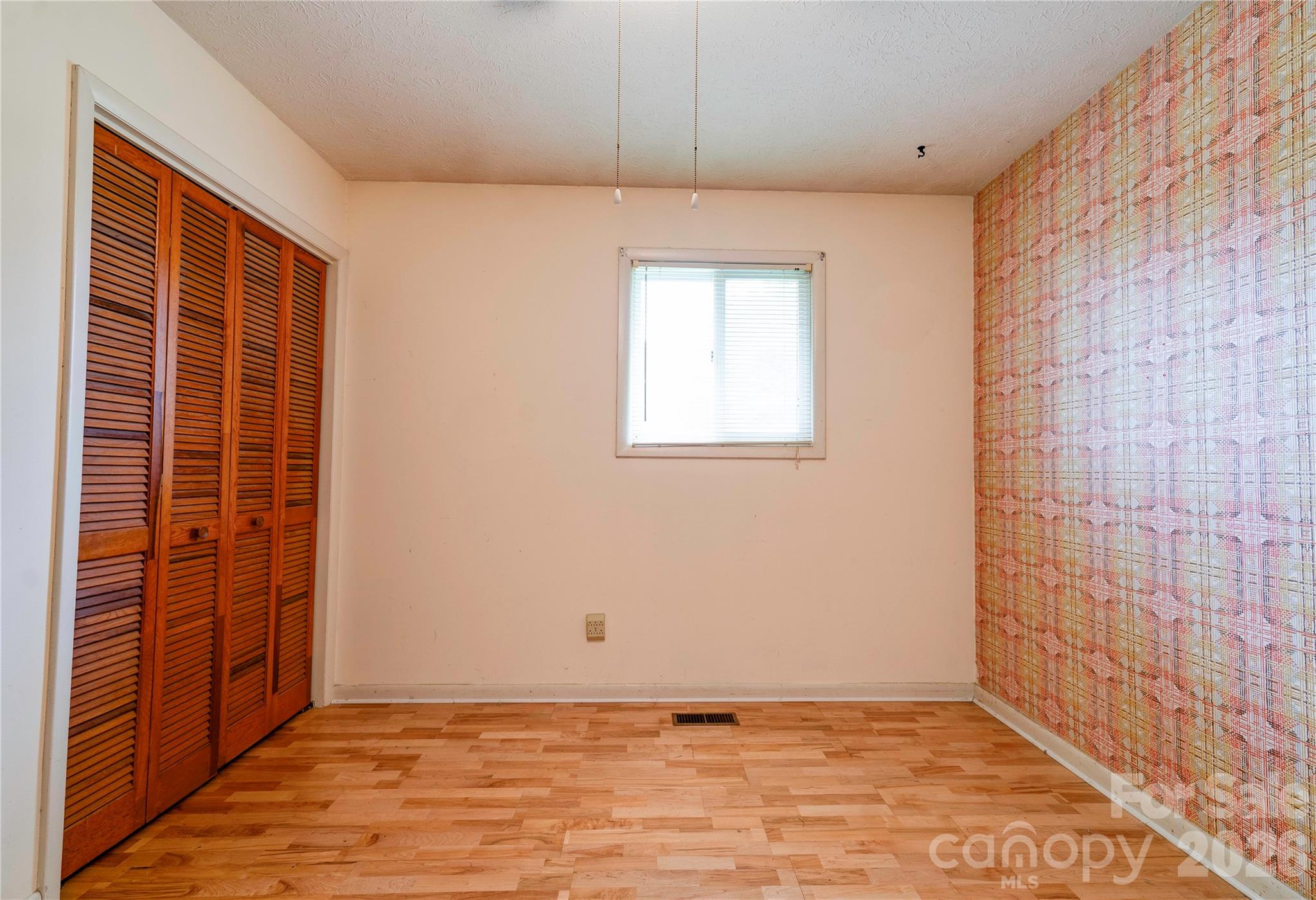 3016 Longwood Drive — Shelby