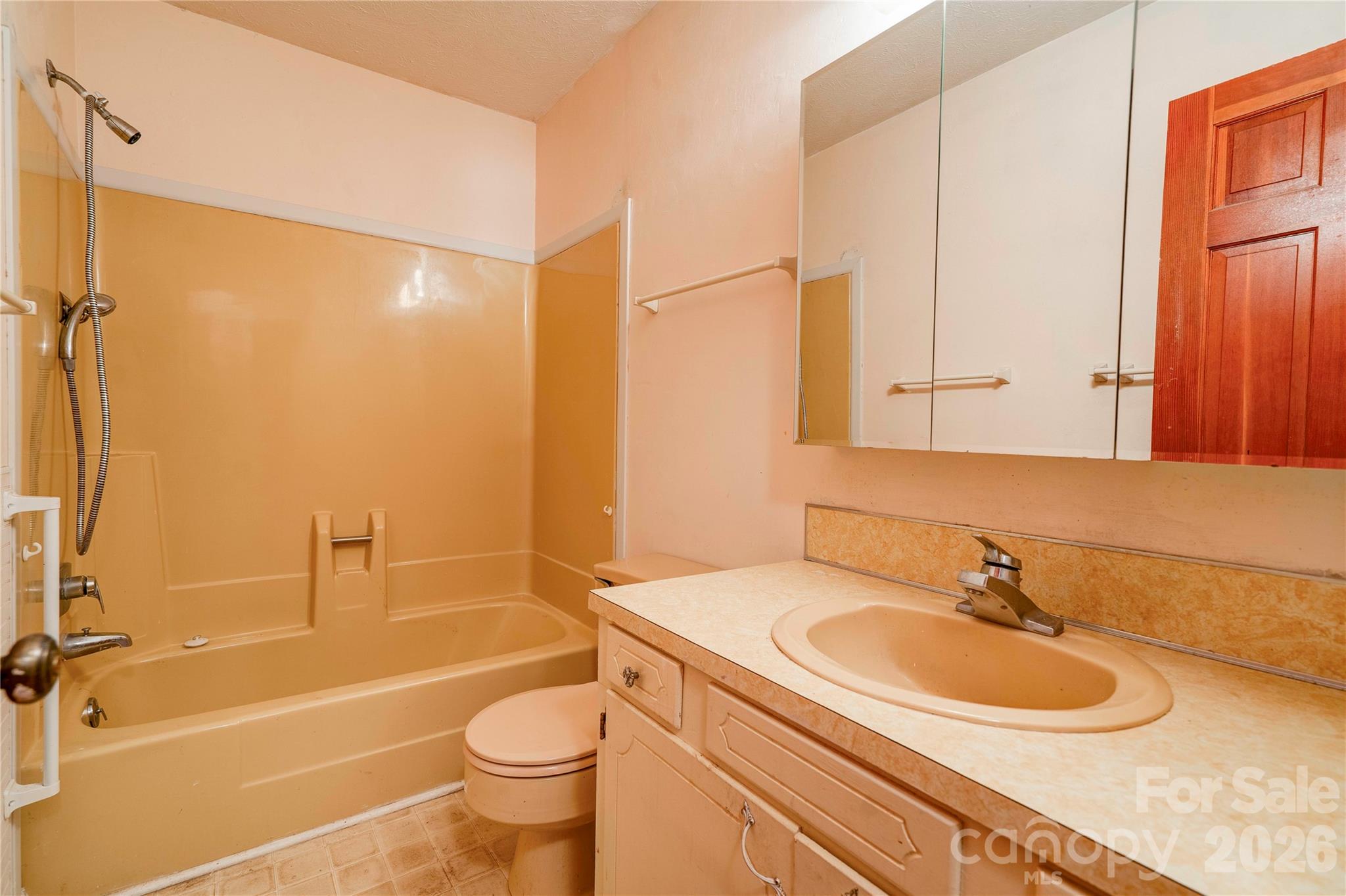 3016 Longwood Drive — Shelby