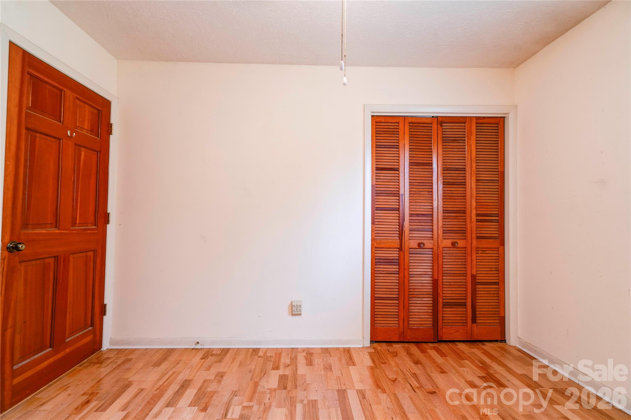 3016 Longwood Drive — Shelby