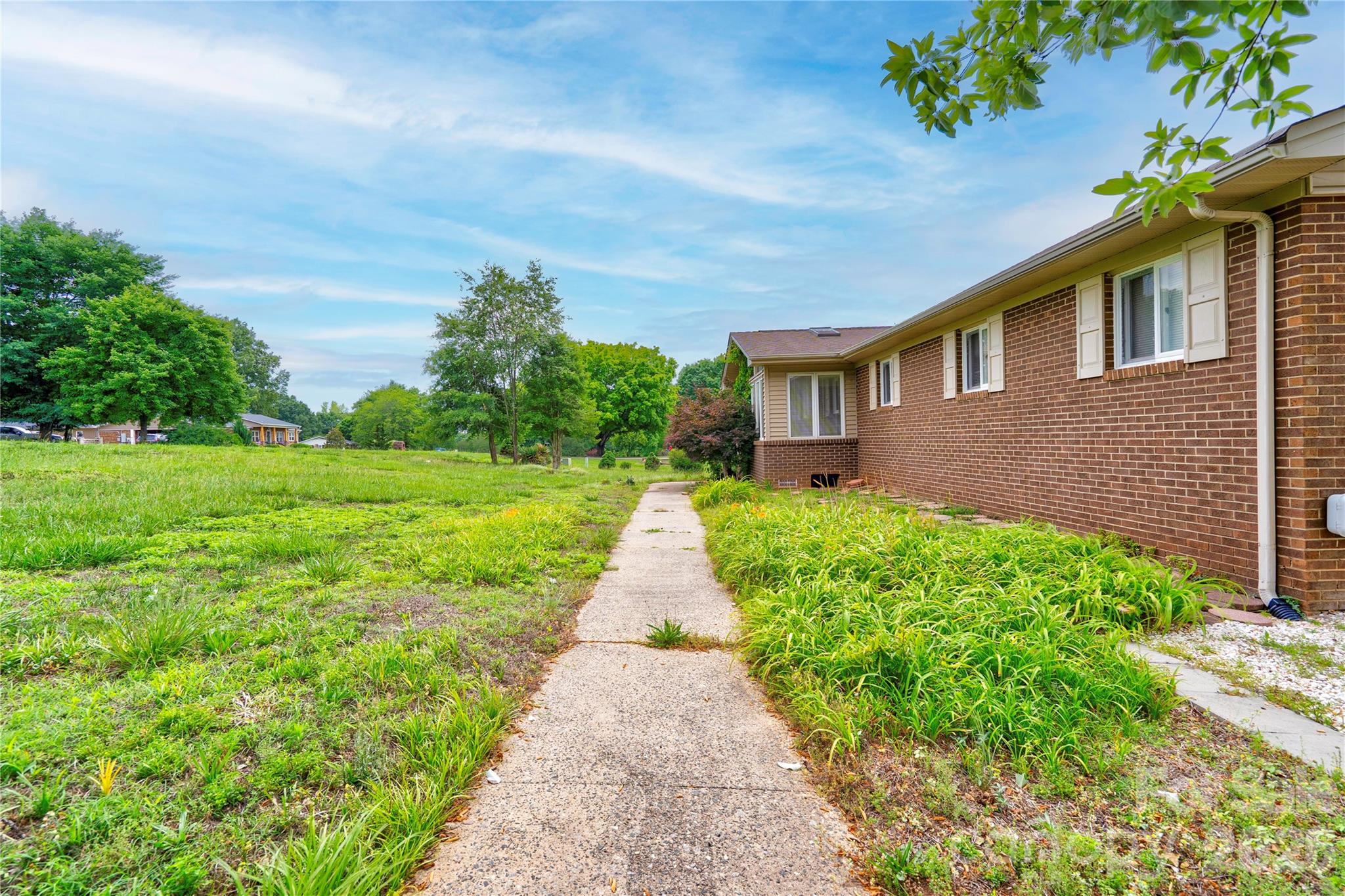 3016 Longwood Drive — Shelby