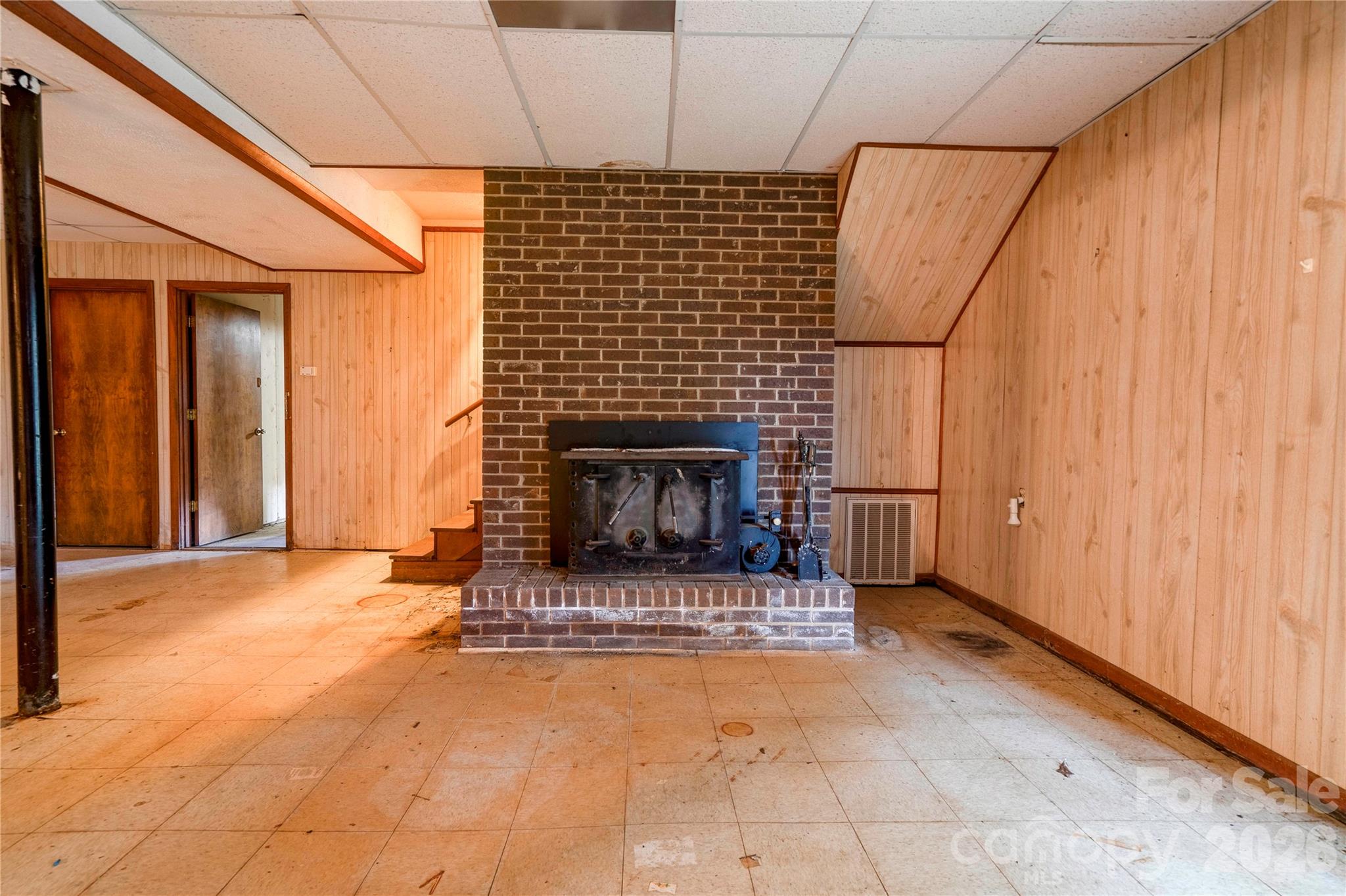 3016 Longwood Drive — Shelby