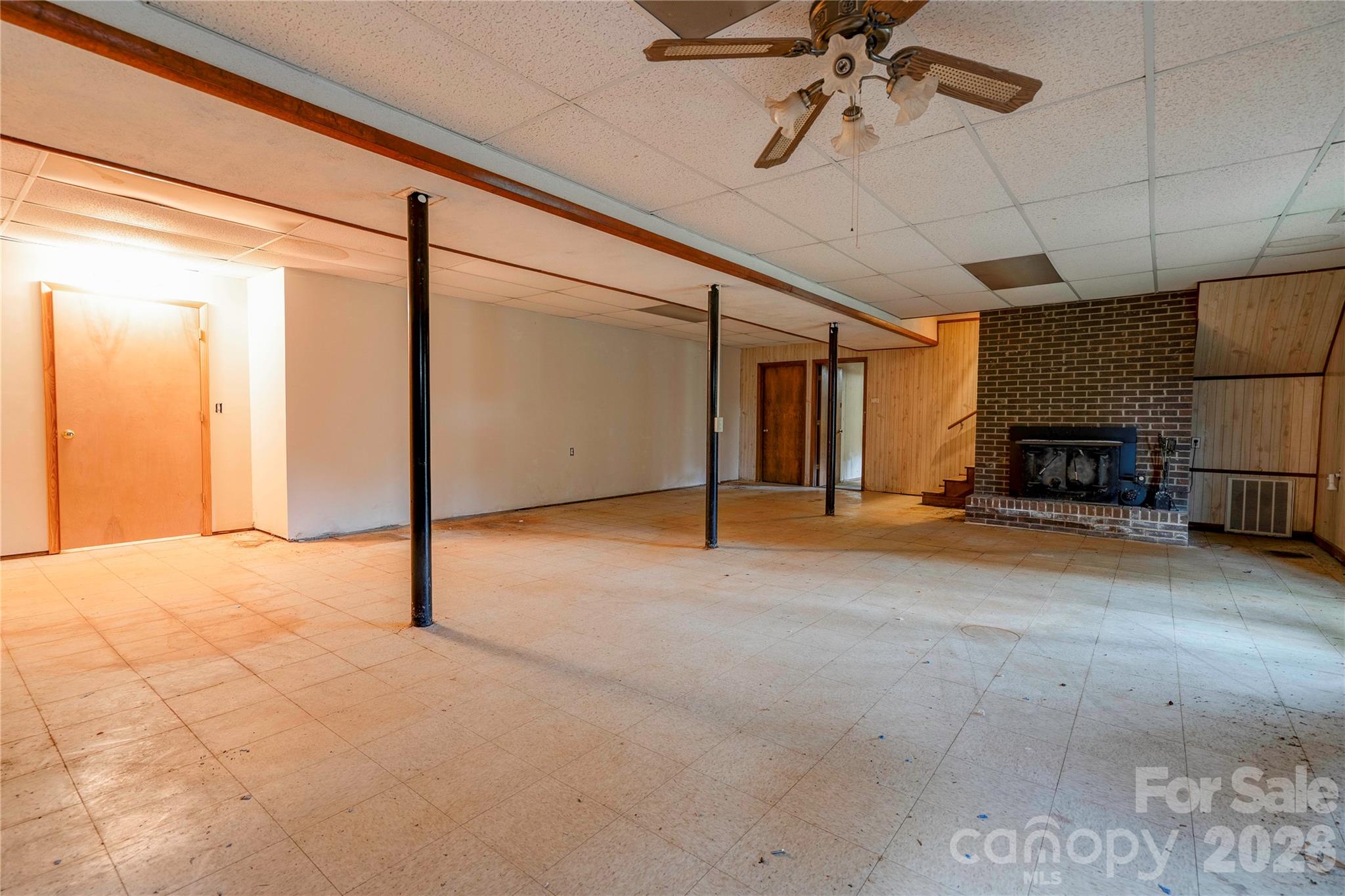 3016 Longwood Drive — Shelby