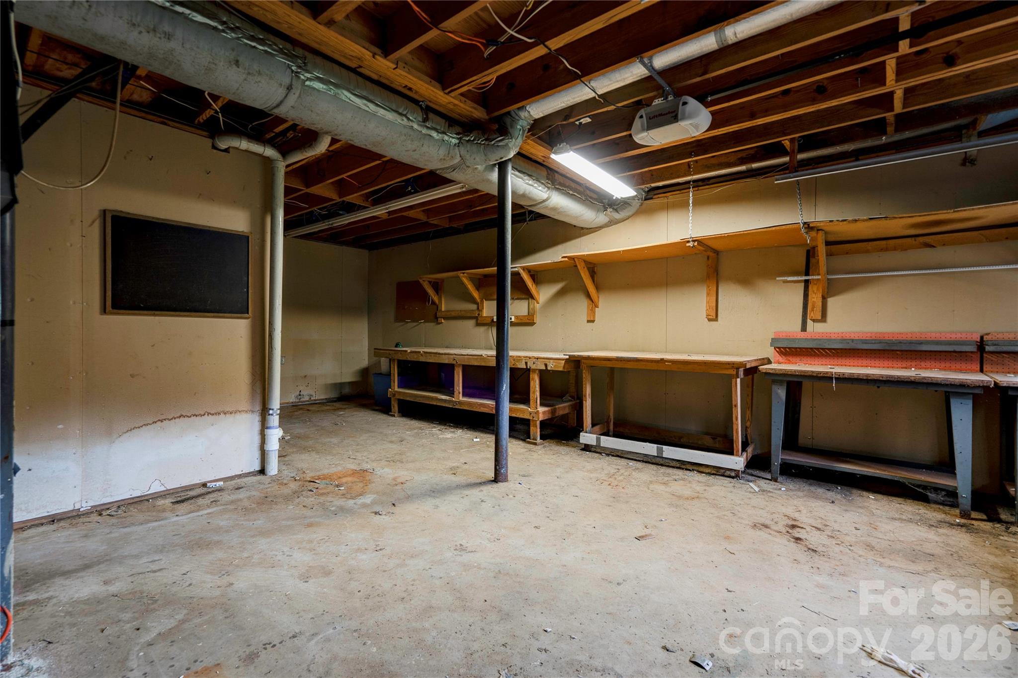 3016 Longwood Drive — Shelby