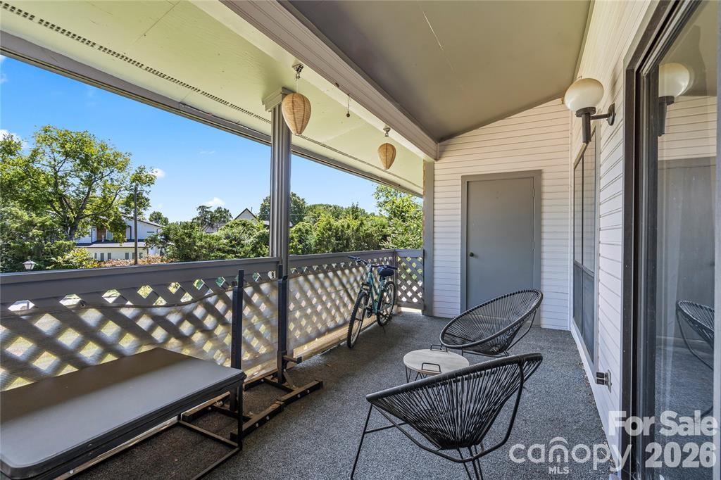 5870 Harris Grove Lane — Charlotte