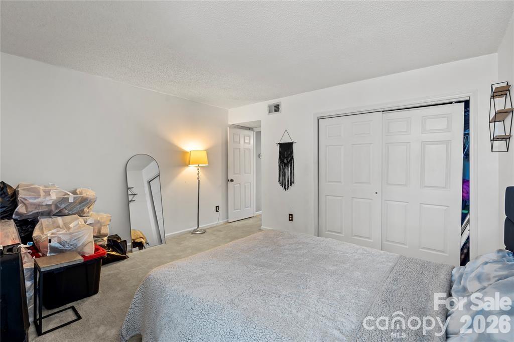 5870 Harris Grove Lane — Charlotte