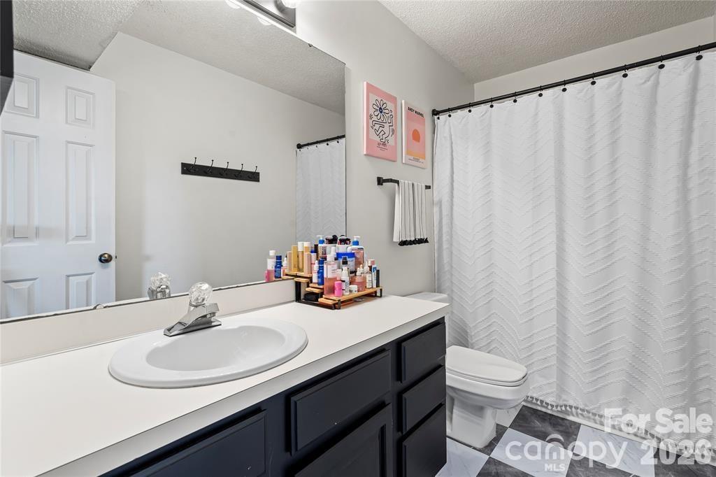5870 Harris Grove Lane — Charlotte