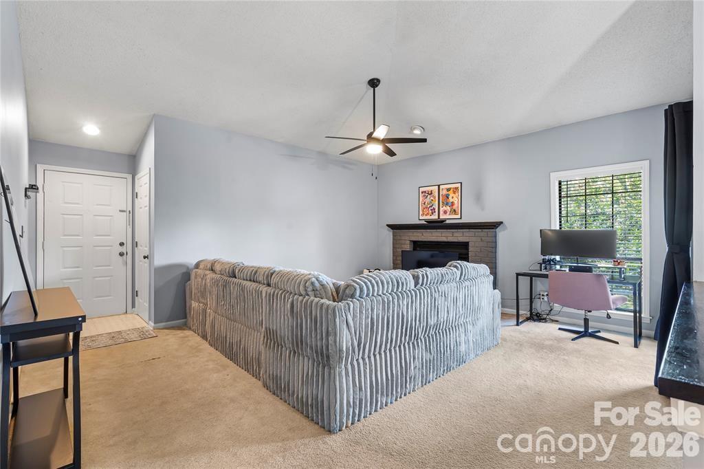 5870 Harris Grove Lane — Charlotte
