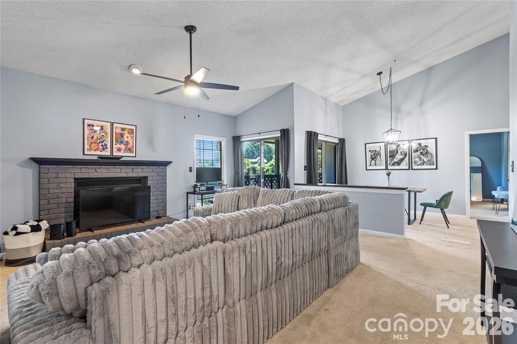 5870 Harris Grove Lane — Charlotte