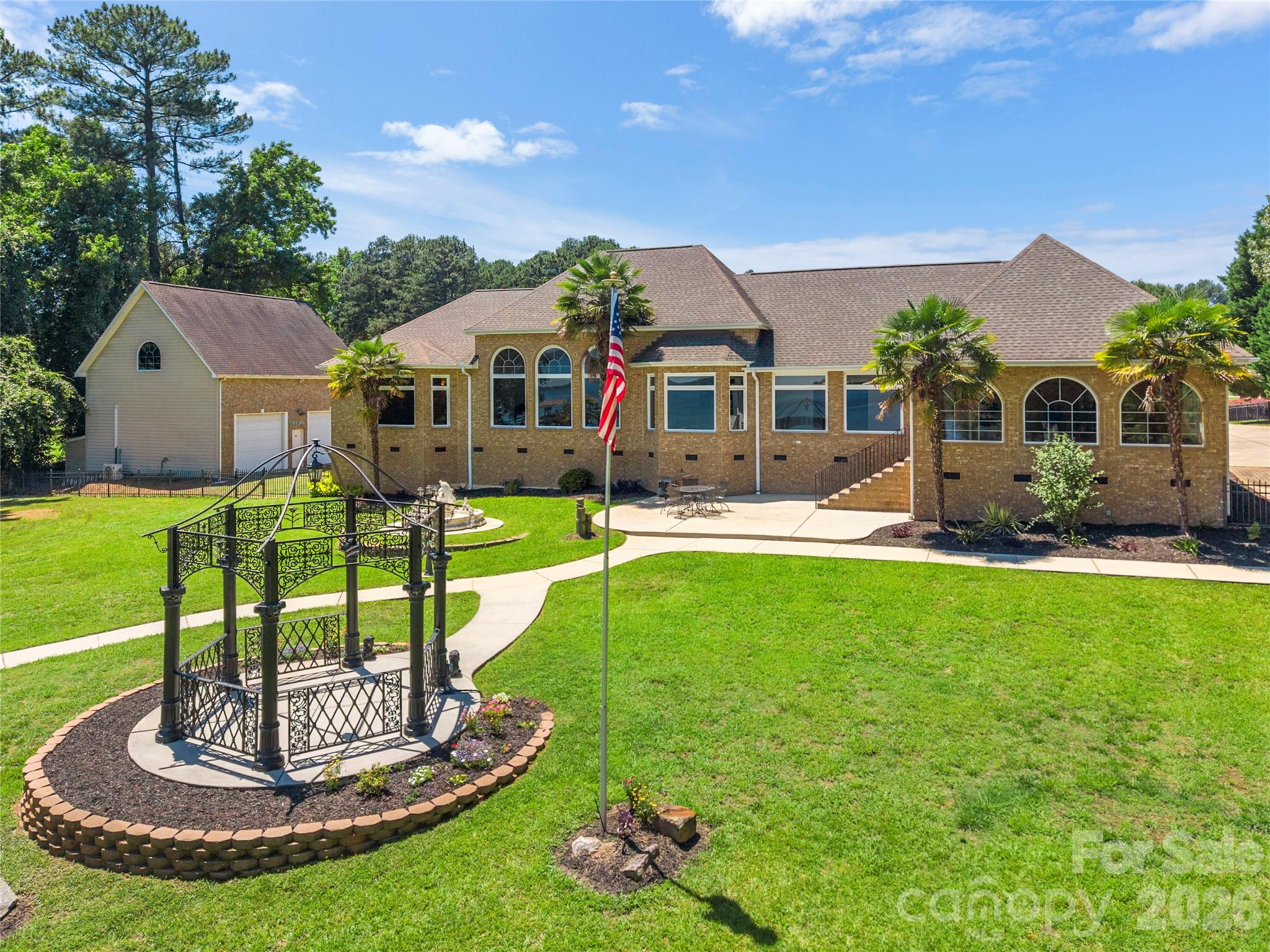 5100 Lake Wylie Road — Lake Wylie