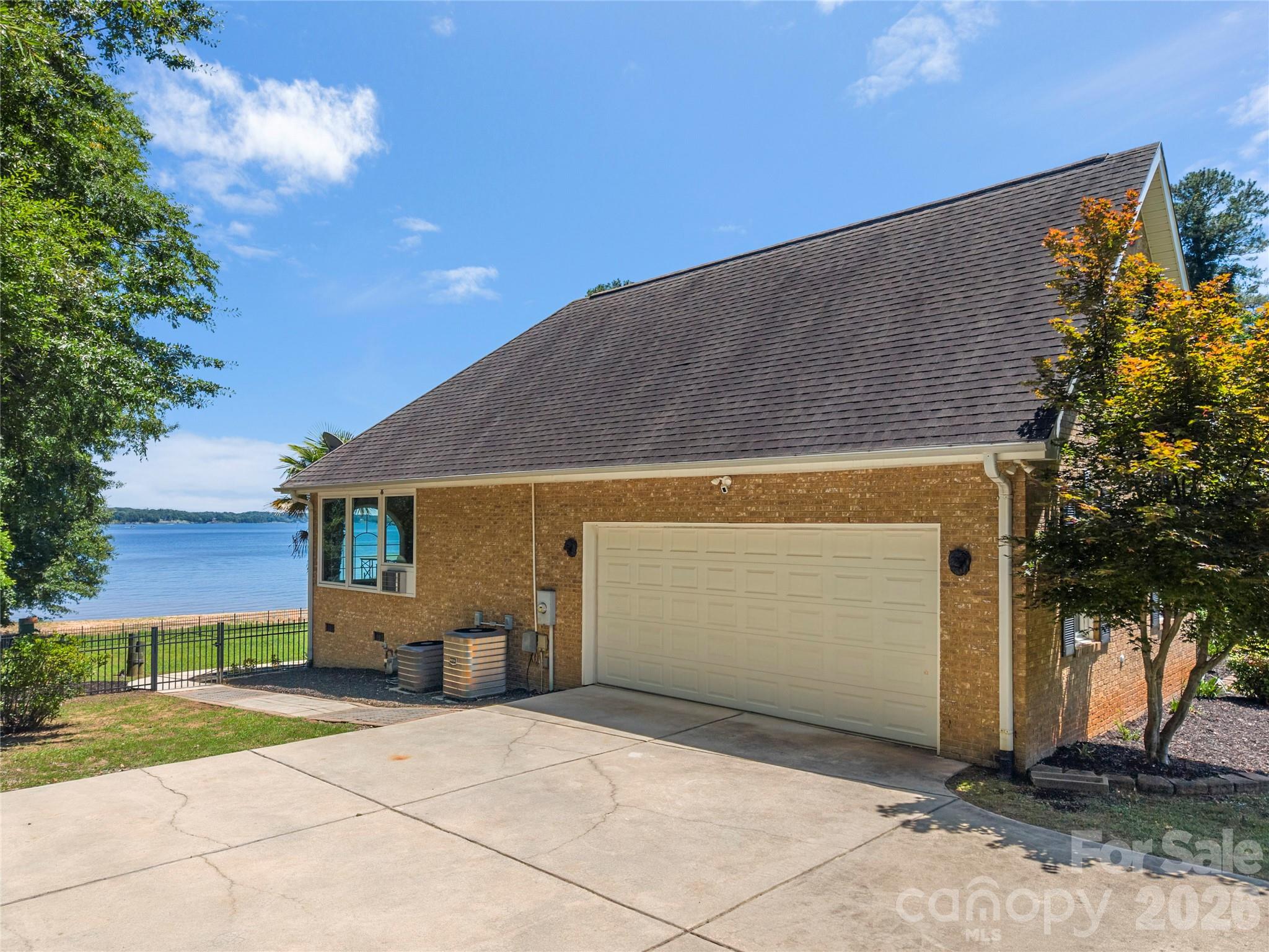 5100 Lake Wylie Road — Lake Wylie