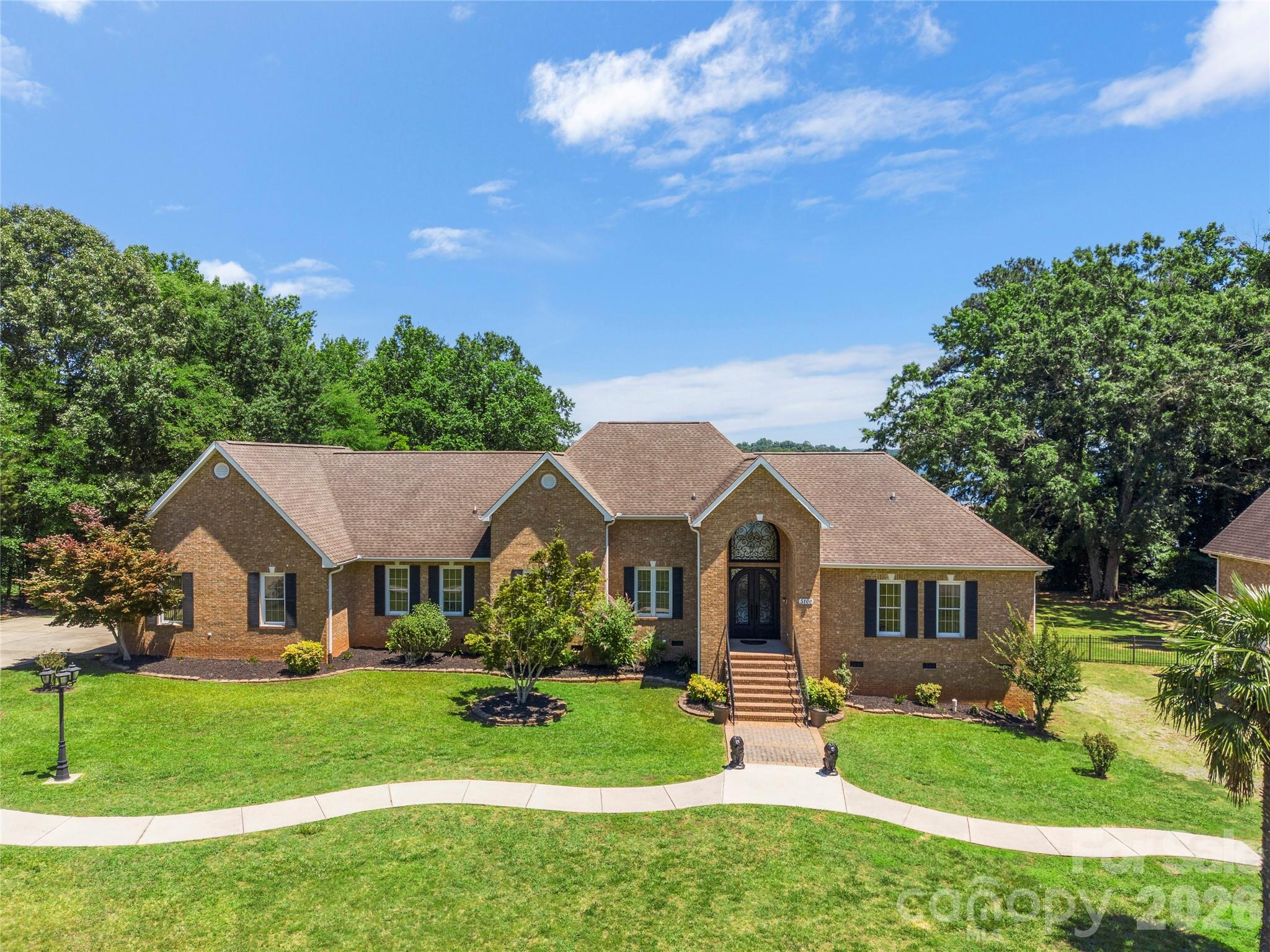 5100 Lake Wylie Road — Lake Wylie