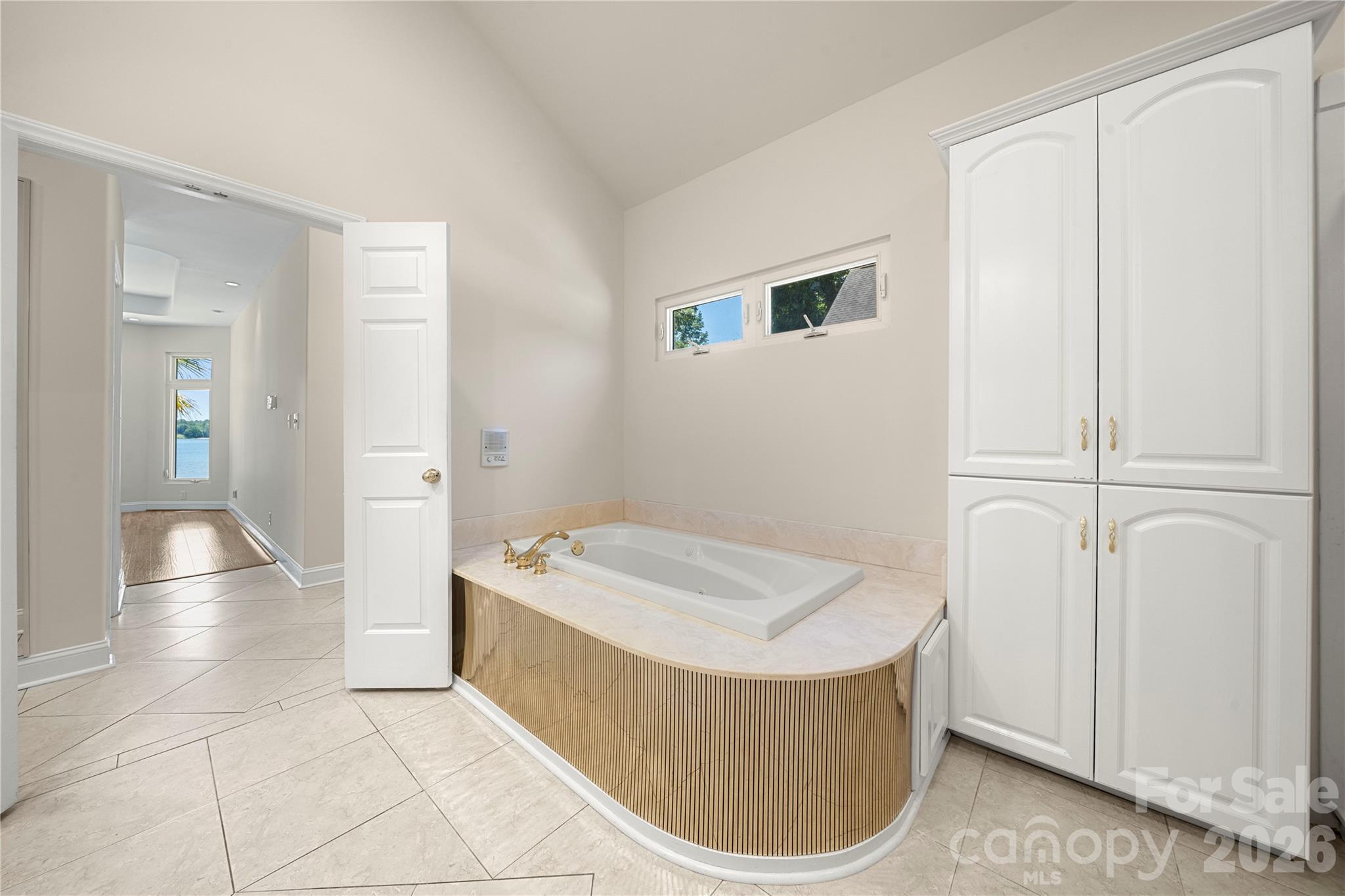 5100 Lake Wylie Road — Lake Wylie
