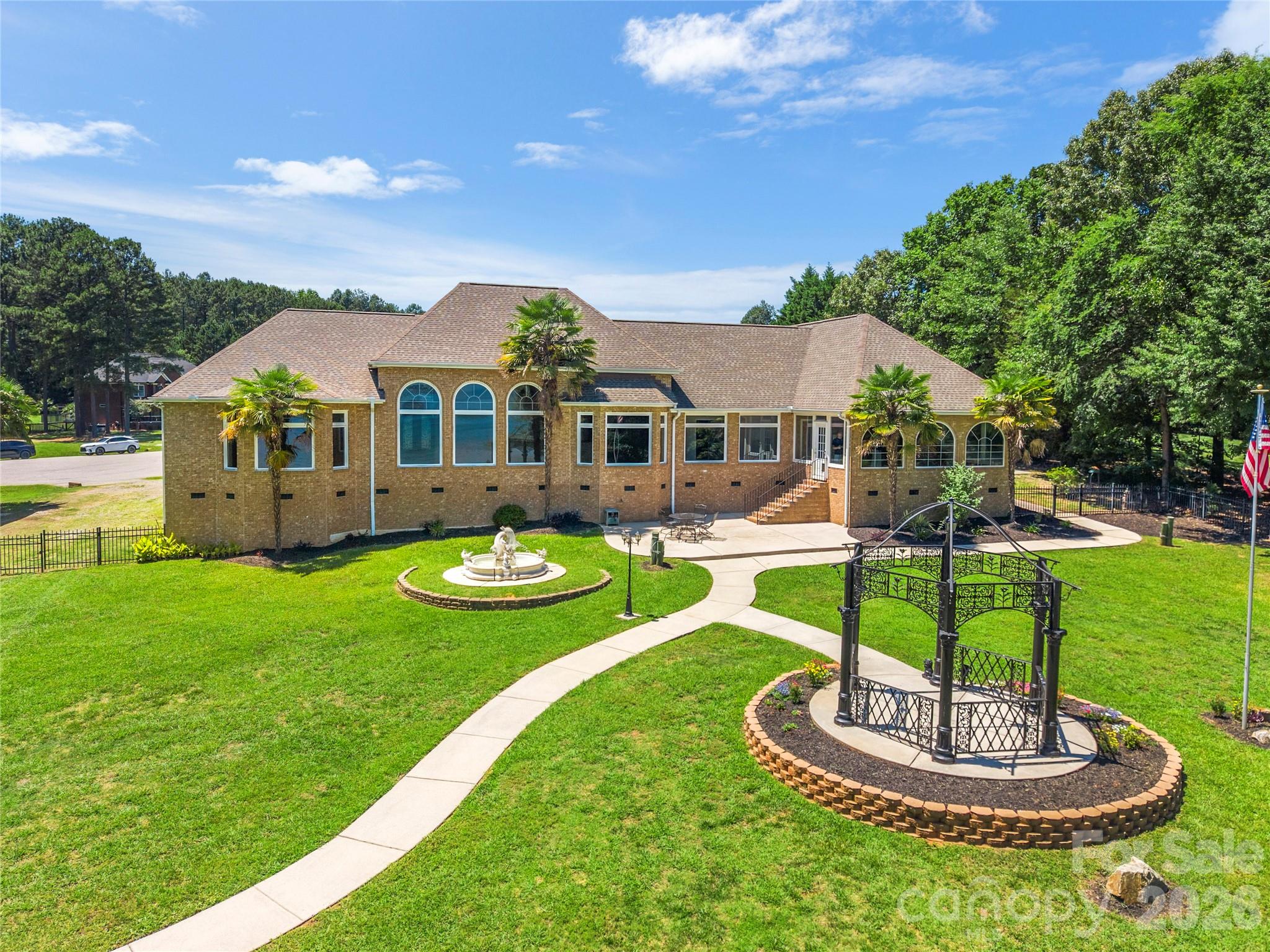 5100 Lake Wylie Road — Lake Wylie