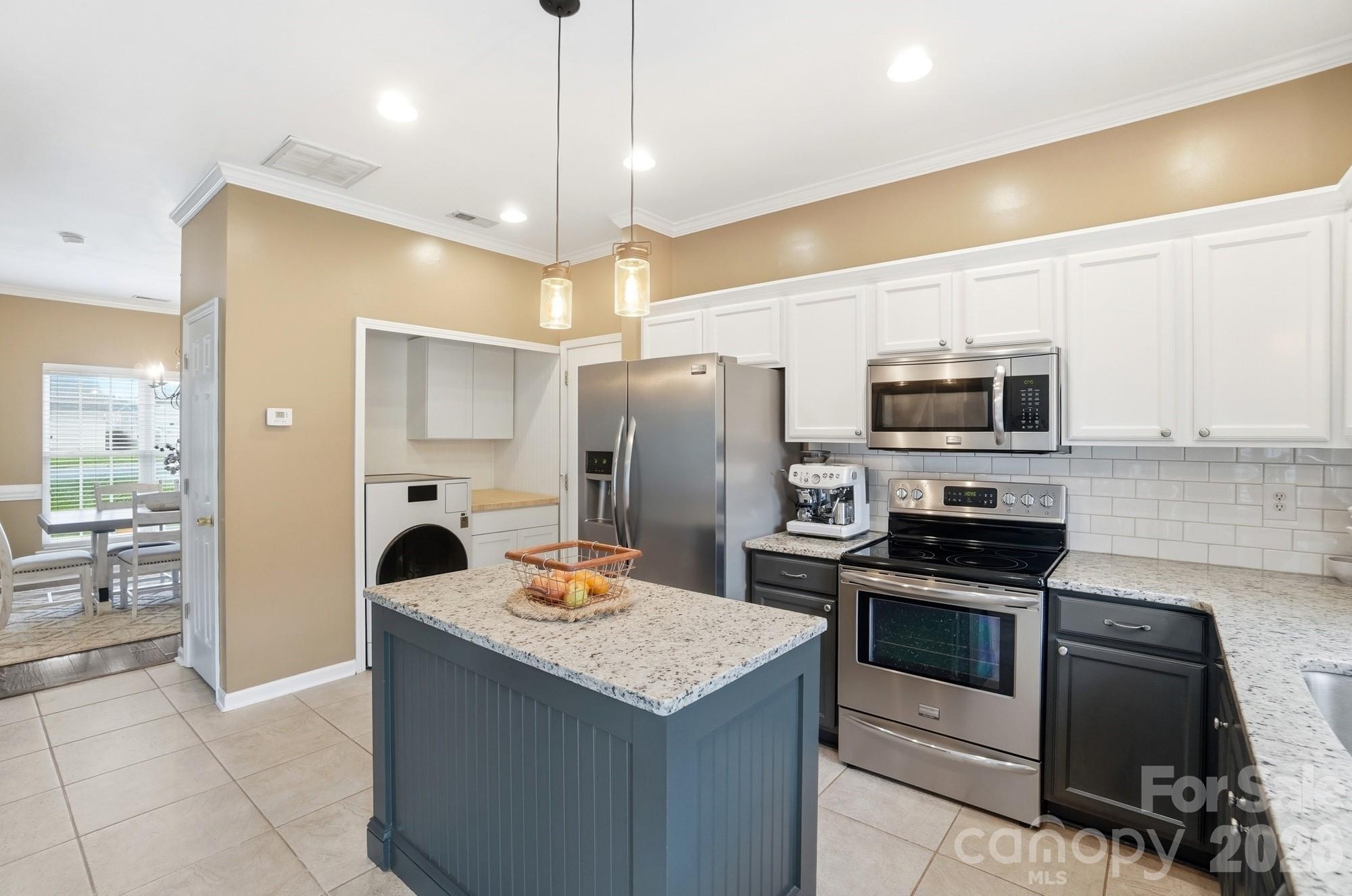 117 Heathrow Lane — Statesville