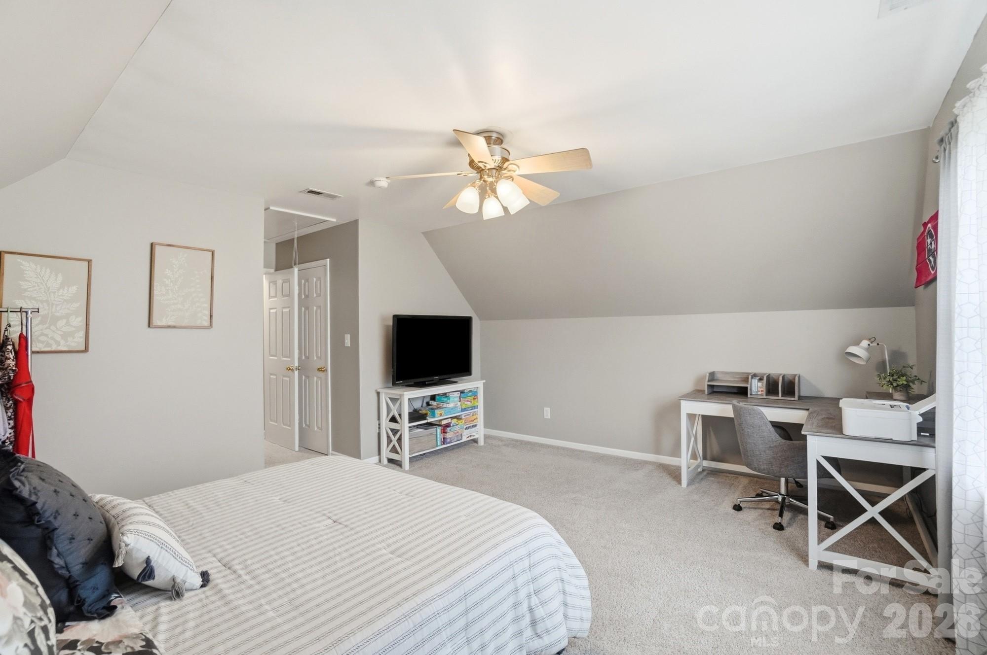 117 Heathrow Lane — Statesville