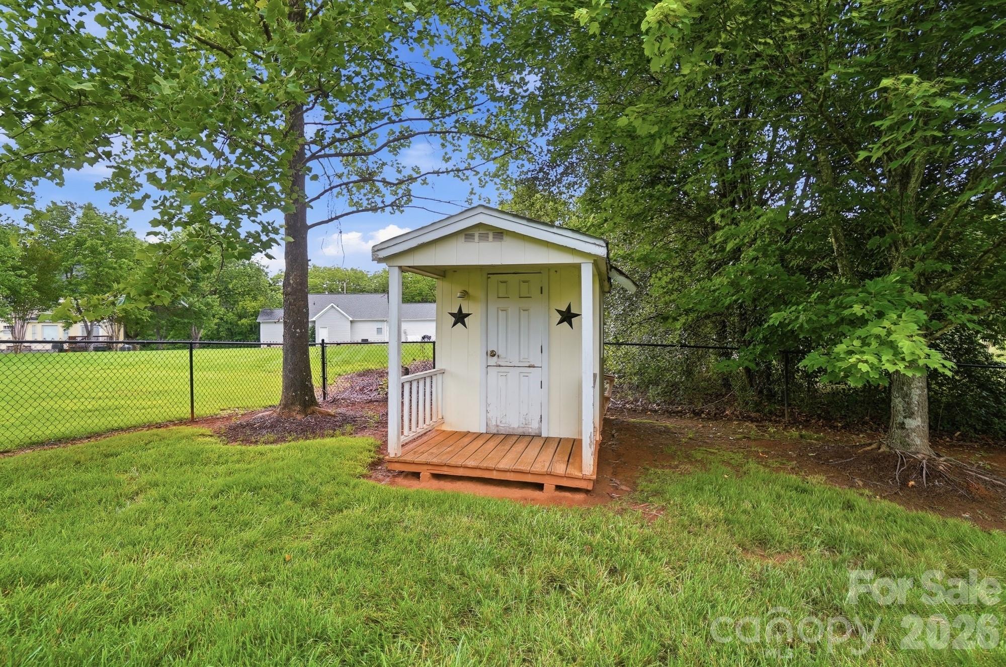 117 Heathrow Lane — Statesville