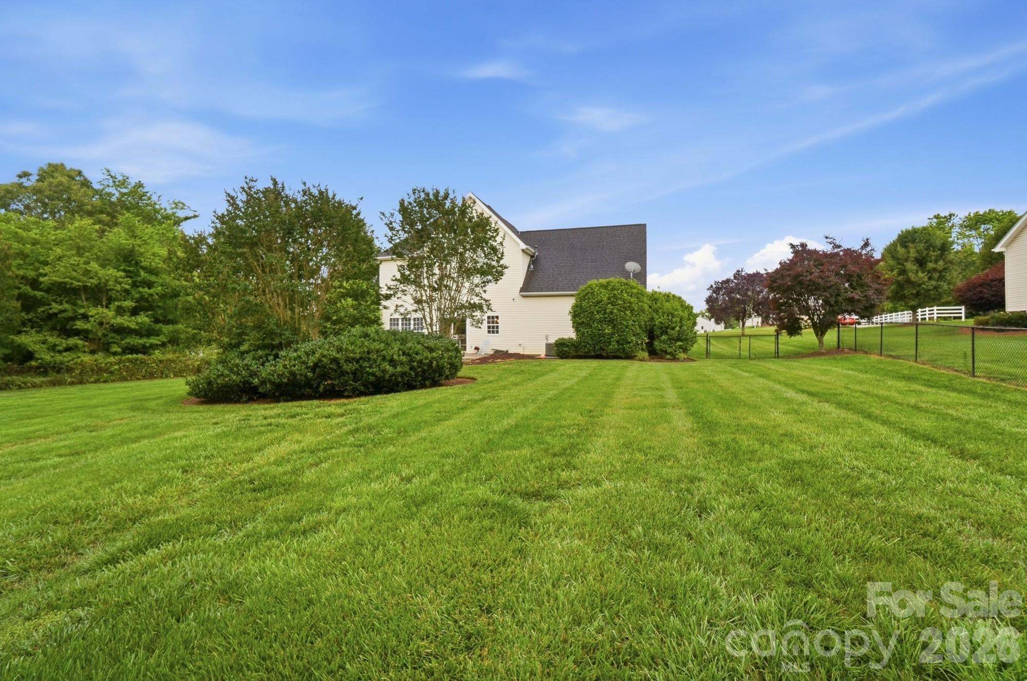117 Heathrow Lane — Statesville