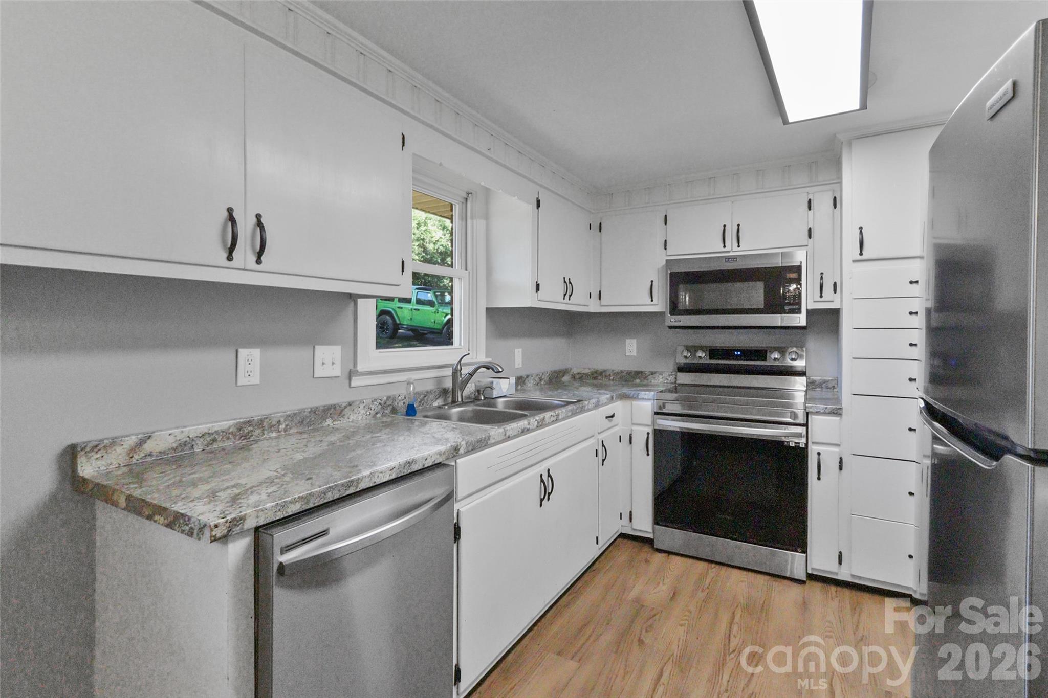 268 Brackett Road — Forest City