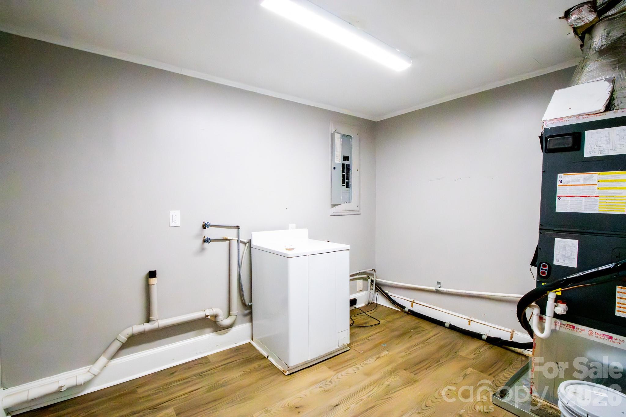 268 Brackett Road — Forest City