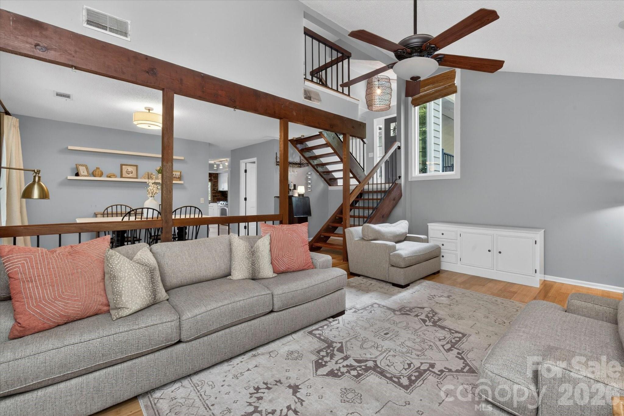 7611 Robin Crest Road — Charlotte