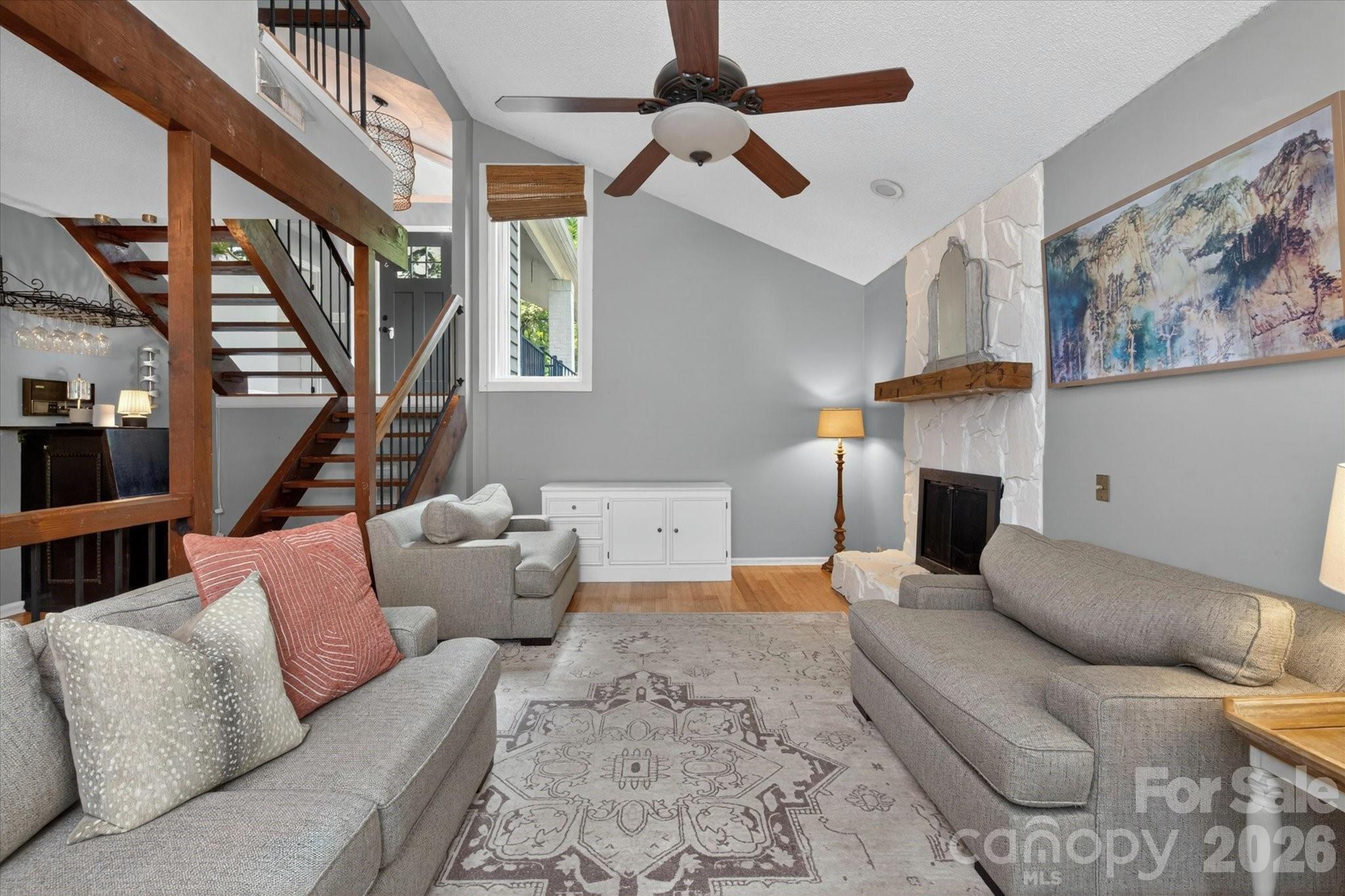 7611 Robin Crest Road — Charlotte