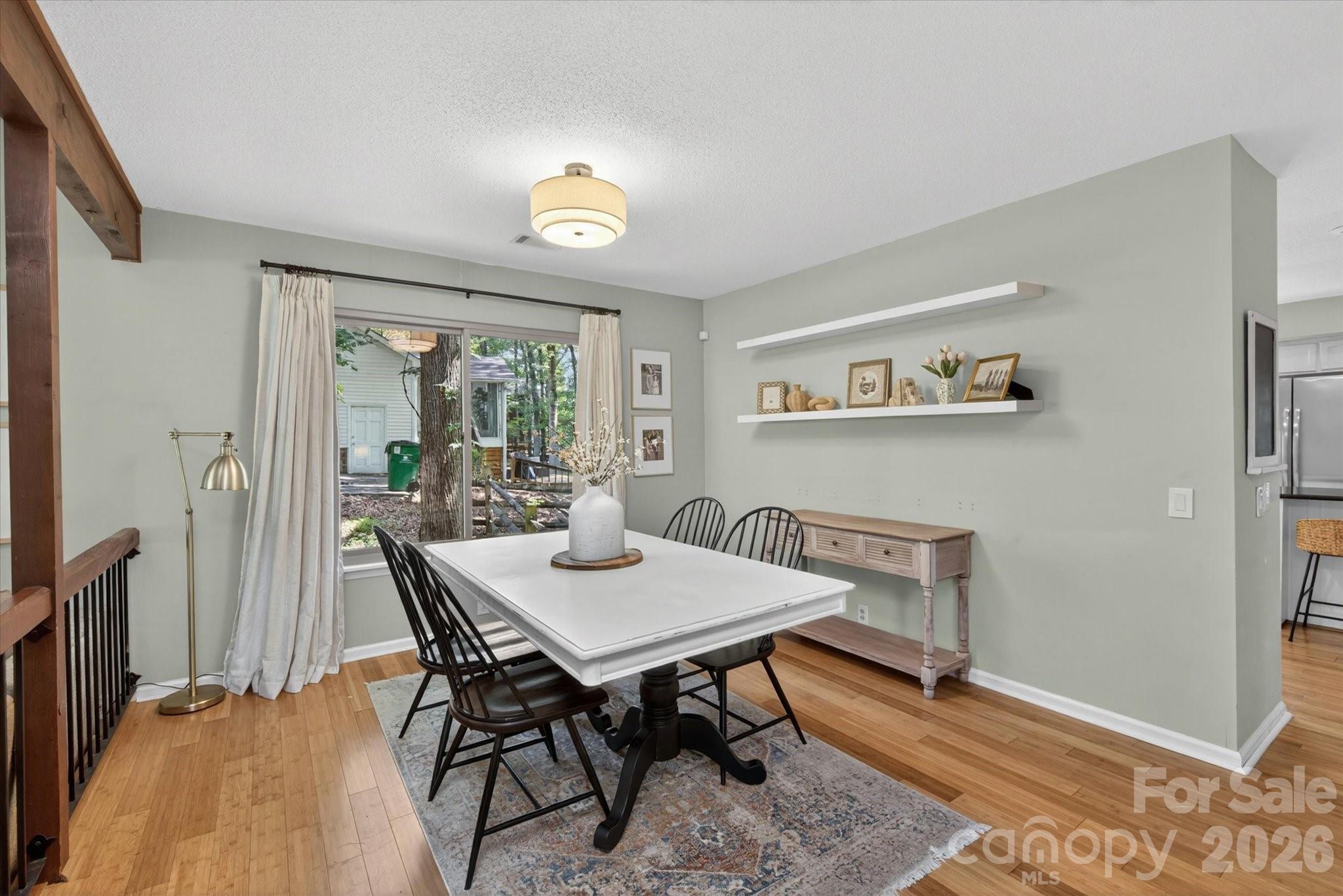 7611 Robin Crest Road — Charlotte