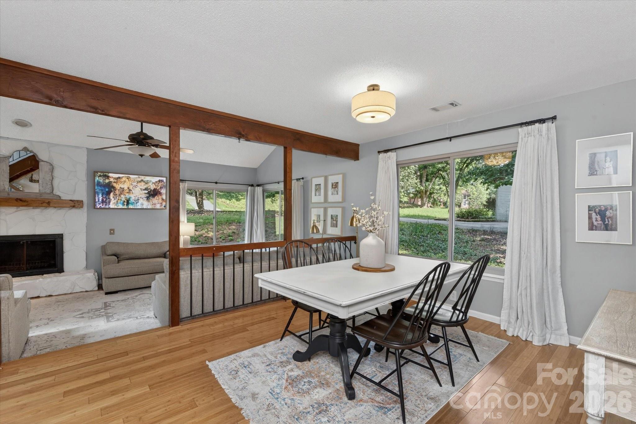 7611 Robin Crest Road — Charlotte