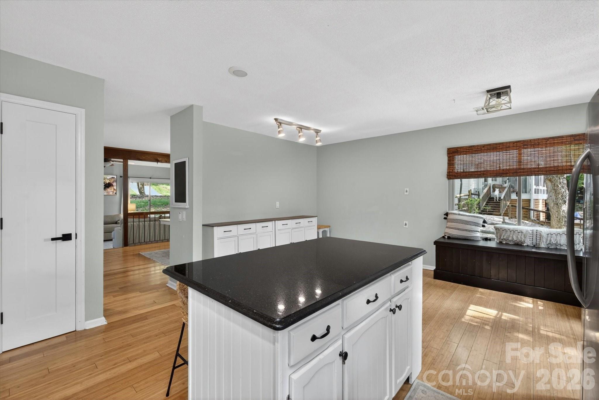 7611 Robin Crest Road — Charlotte