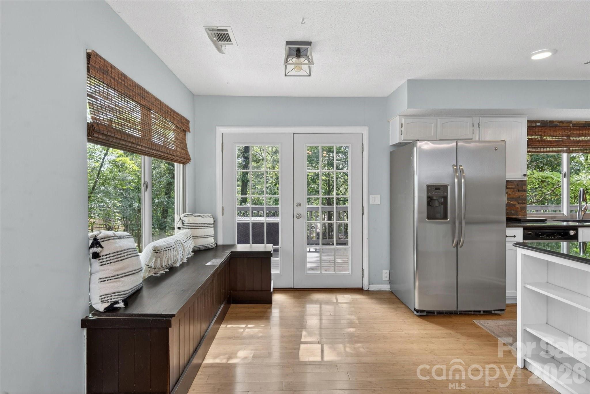 7611 Robin Crest Road — Charlotte