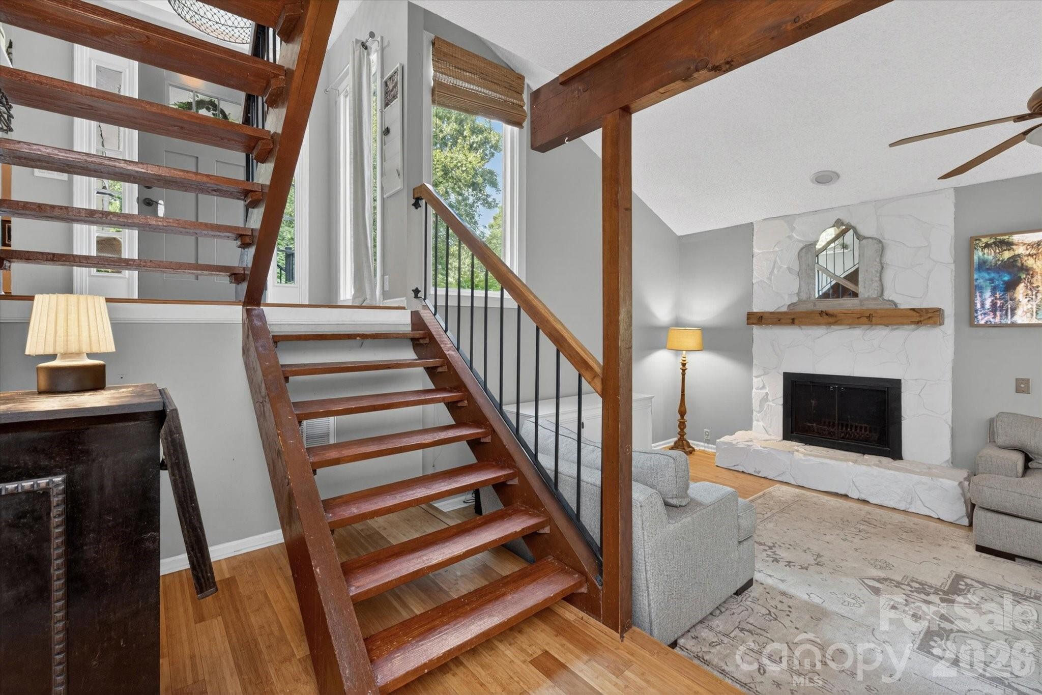 7611 Robin Crest Road — Charlotte