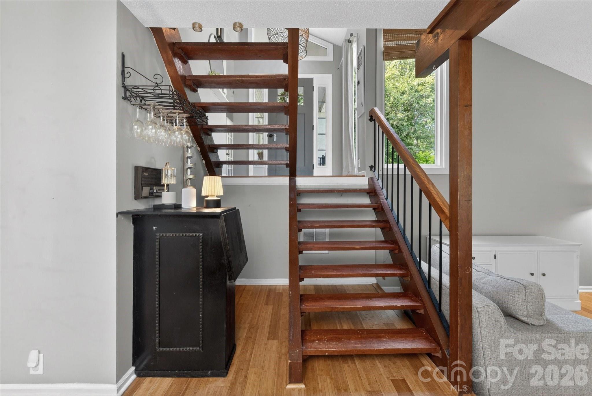 7611 Robin Crest Road — Charlotte