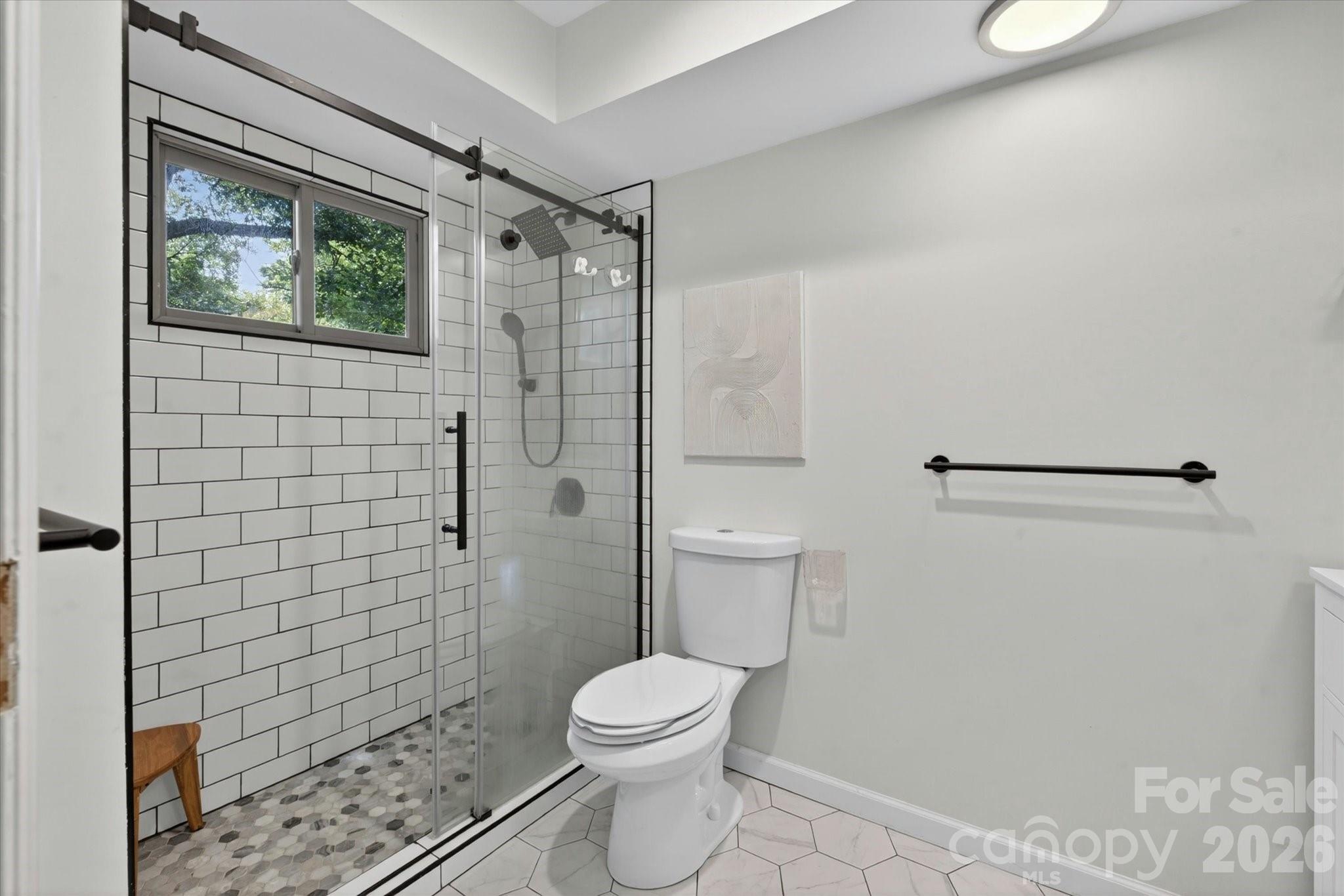 7611 Robin Crest Road — Charlotte