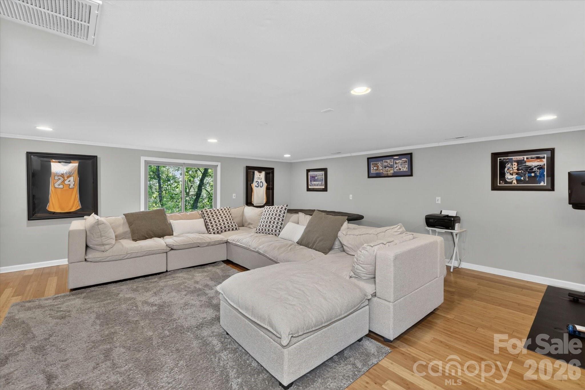7611 Robin Crest Road — Charlotte