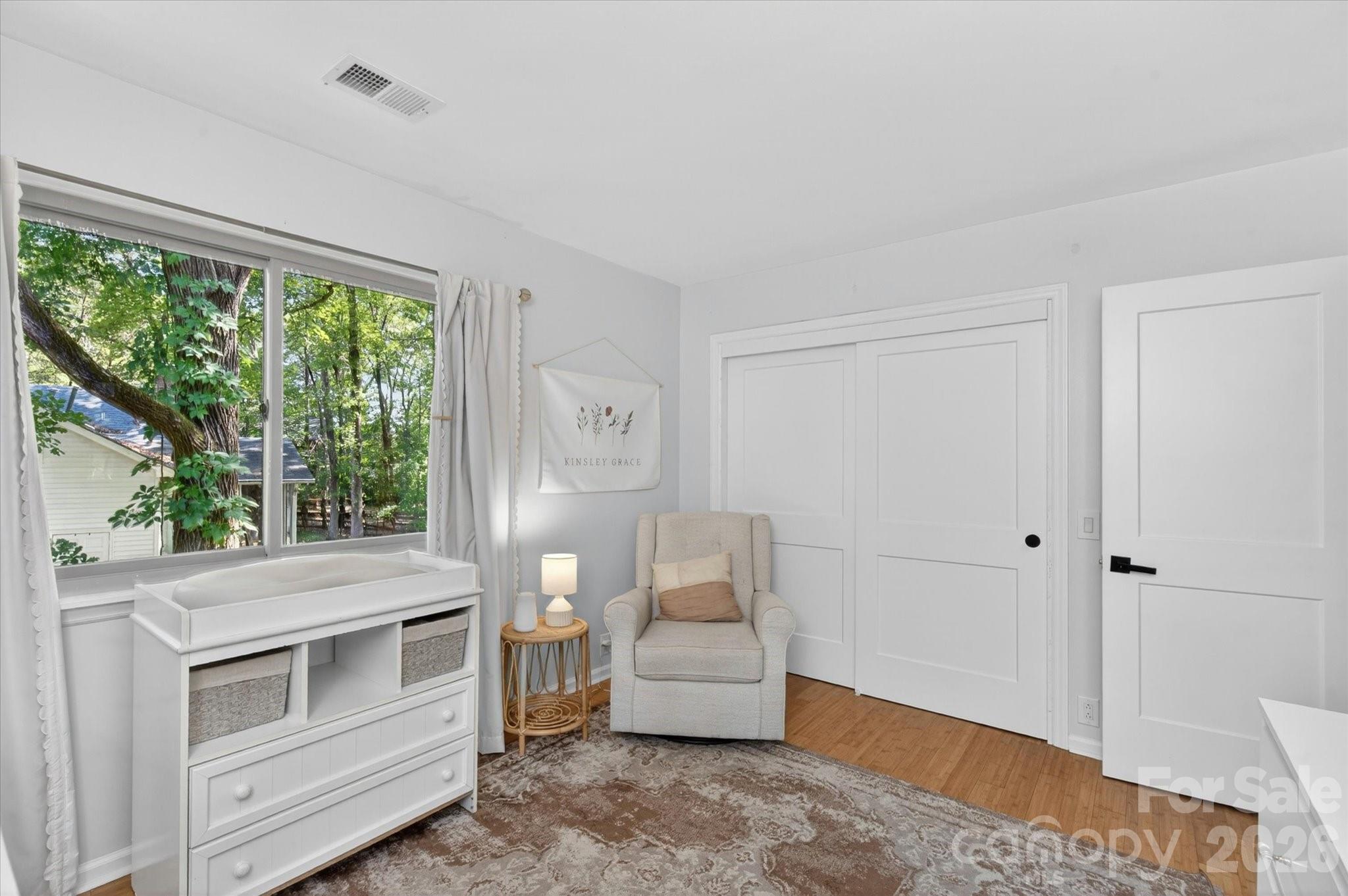 7611 Robin Crest Road — Charlotte