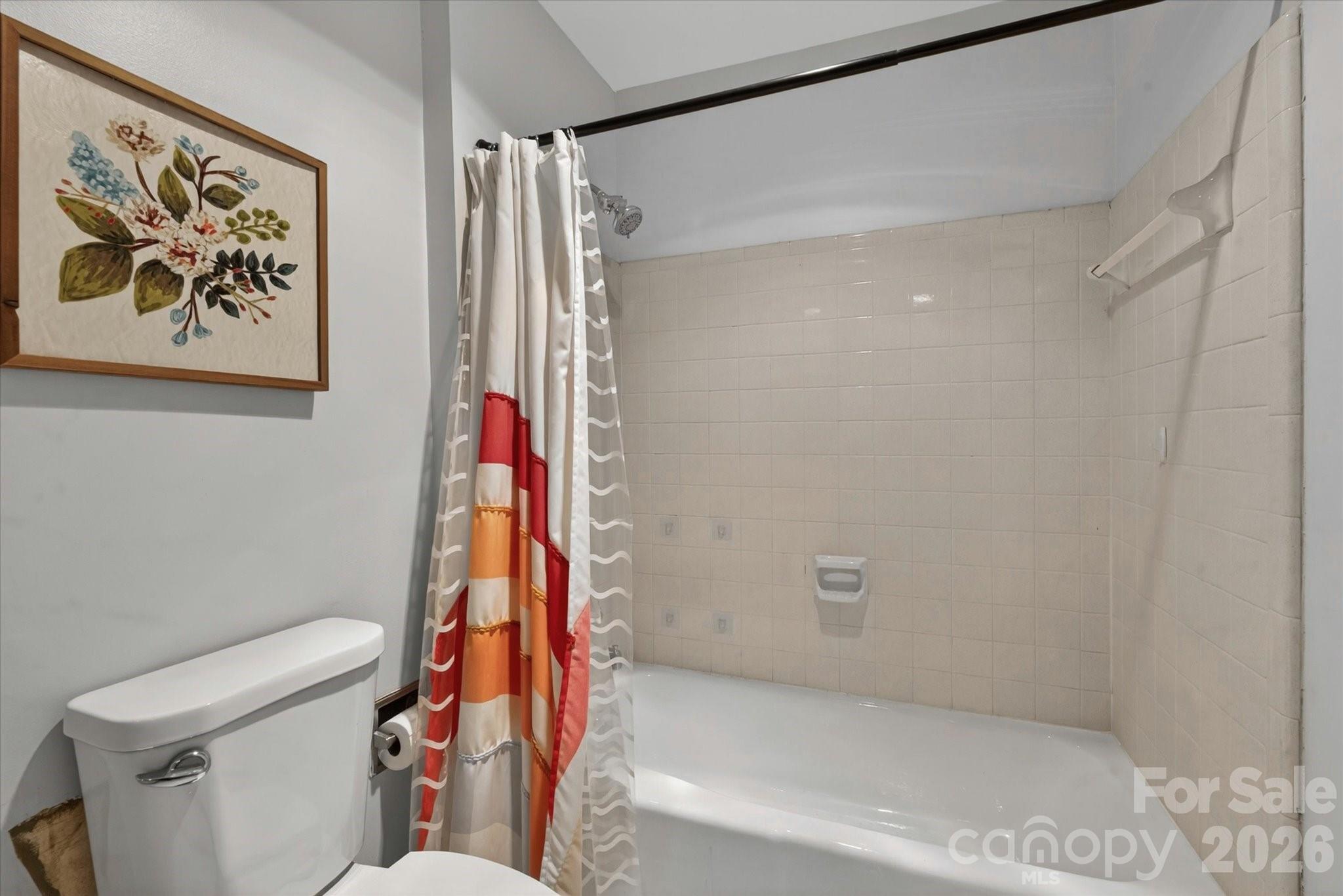 7611 Robin Crest Road — Charlotte