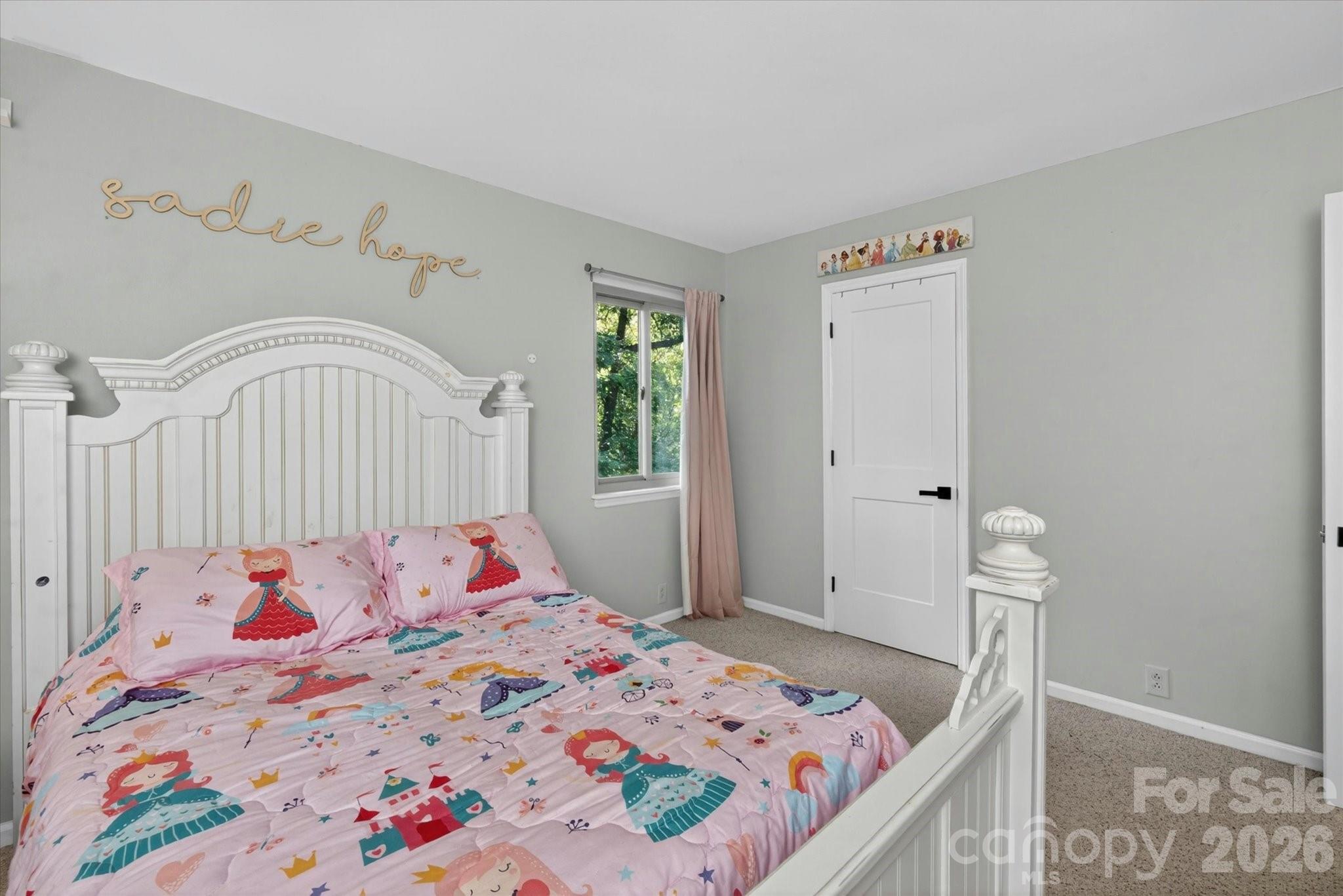 7611 Robin Crest Road — Charlotte