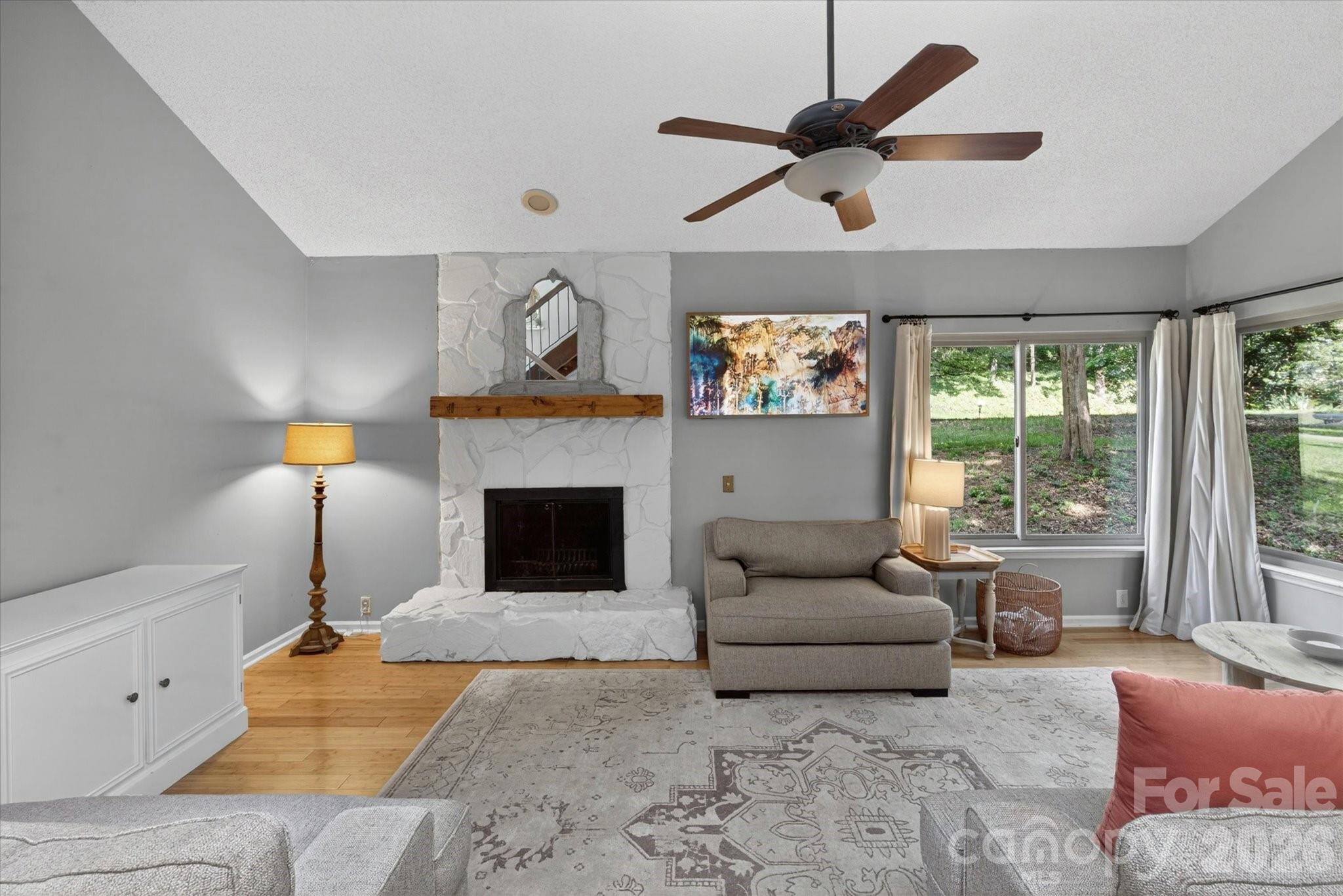 7611 Robin Crest Road — Charlotte