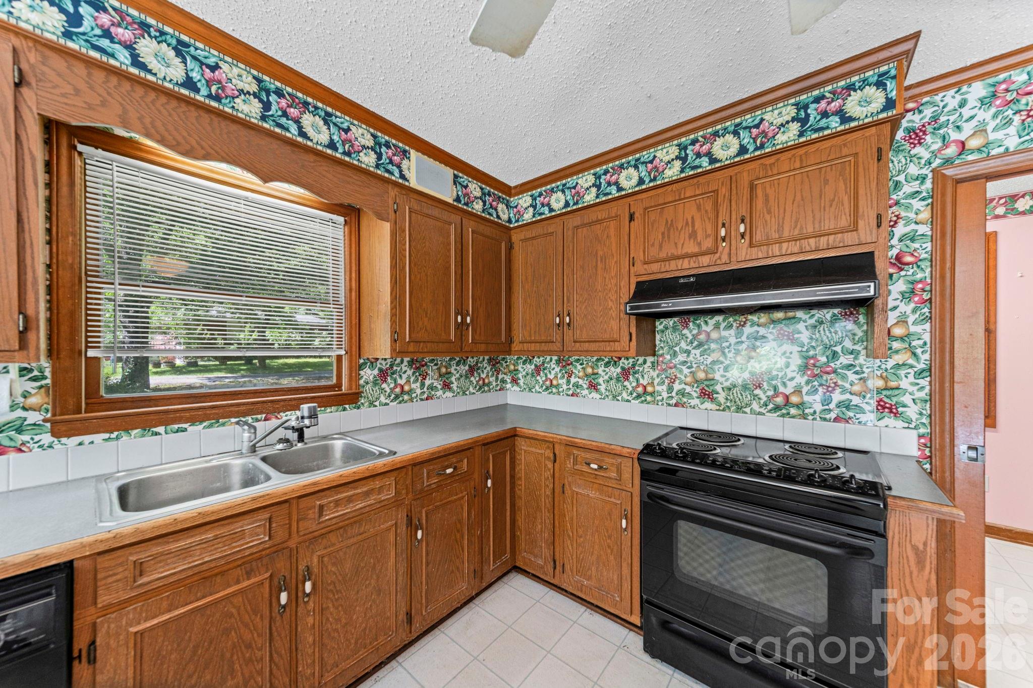 14424 E Rocky River Road — Davidson